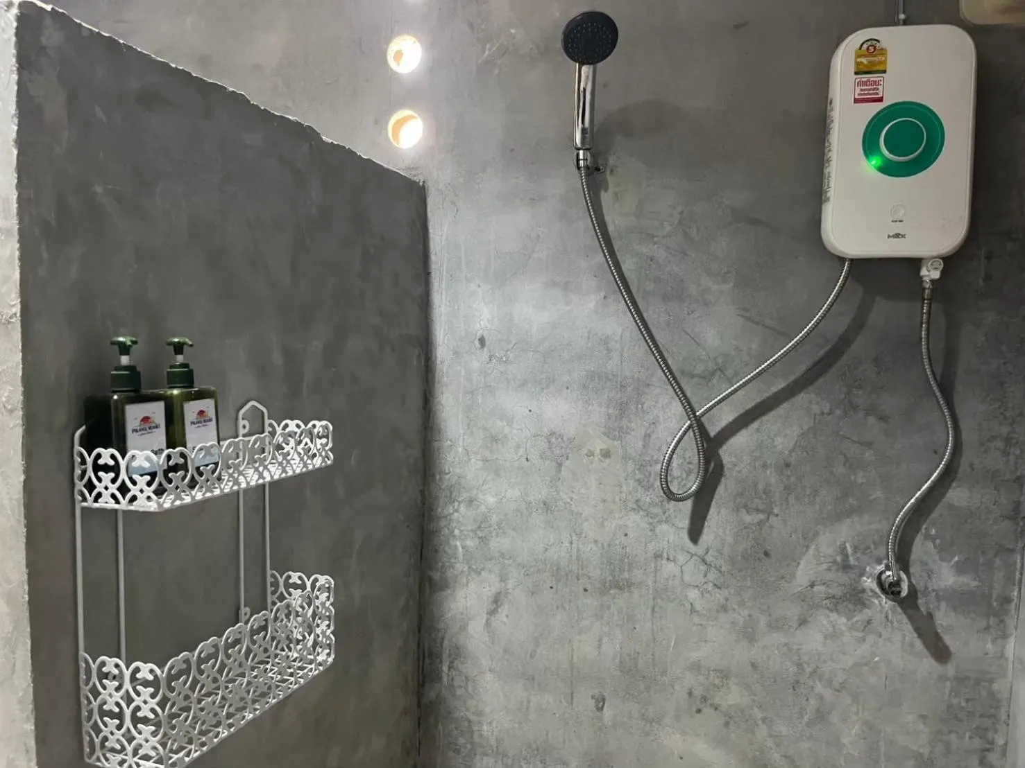 Shower in Phulanta Resort