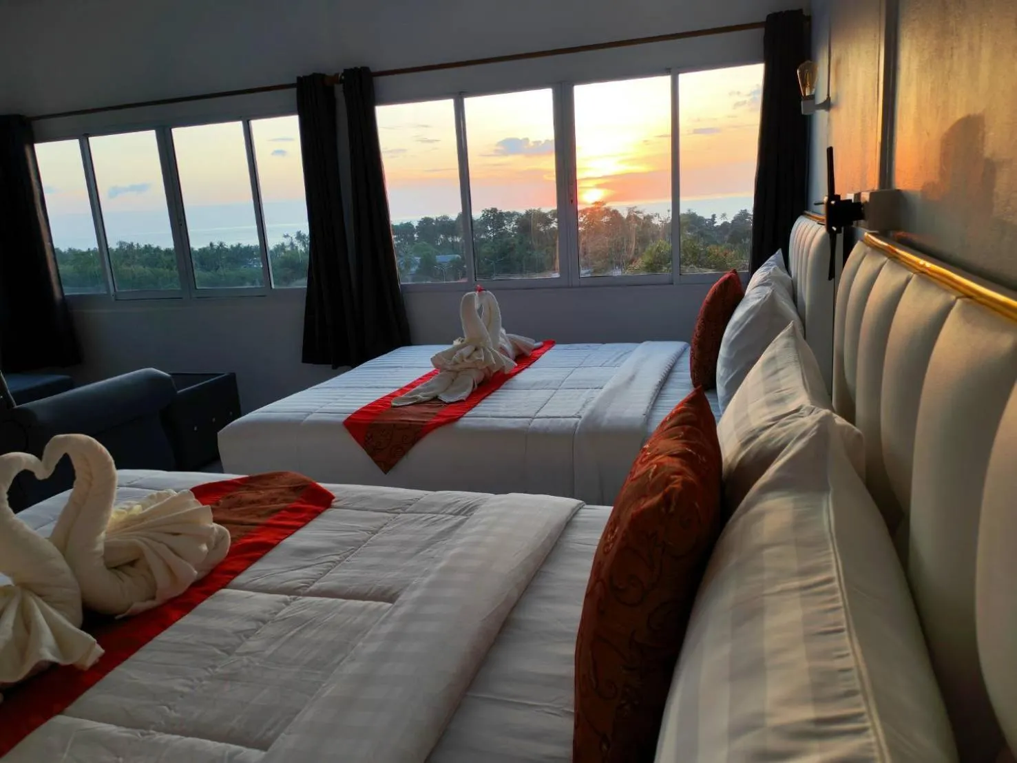 Property building, Bed in Phulanta Resort