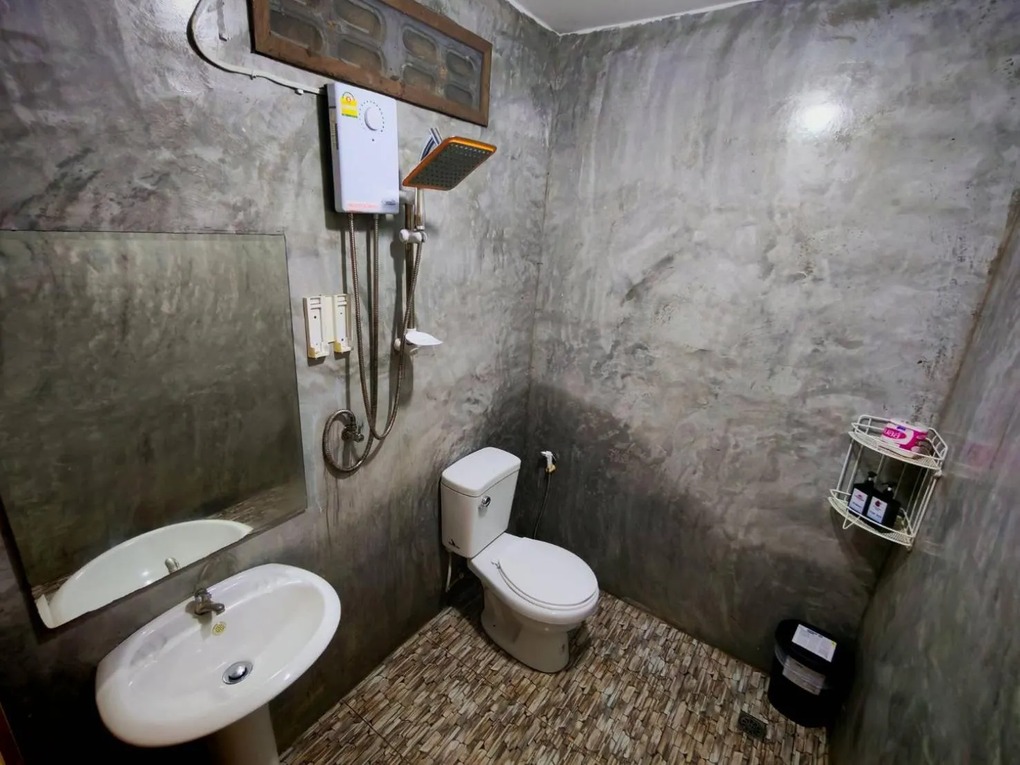 Shower in Phulanta Resort