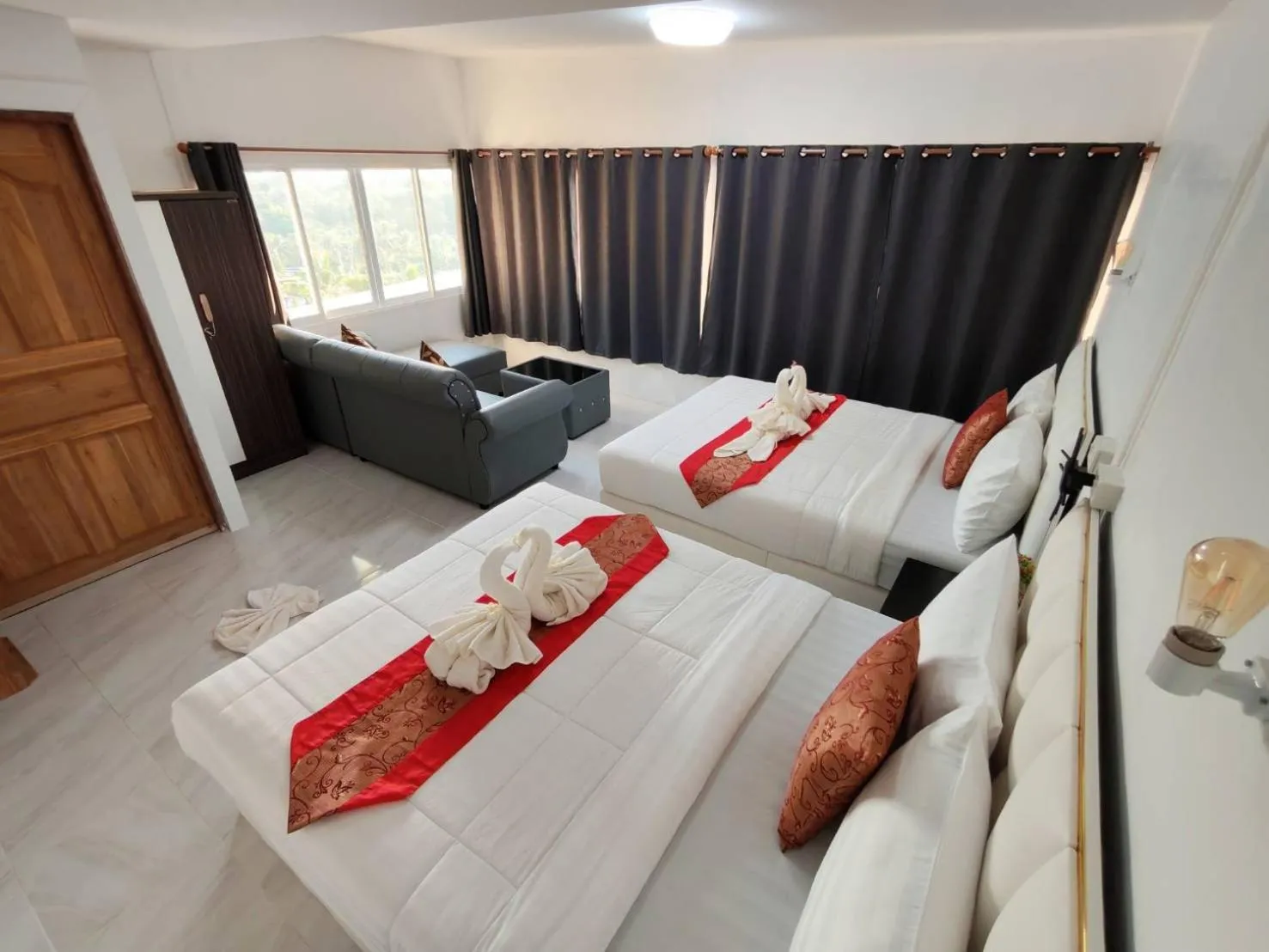 Property building, Bed in Phulanta Resort