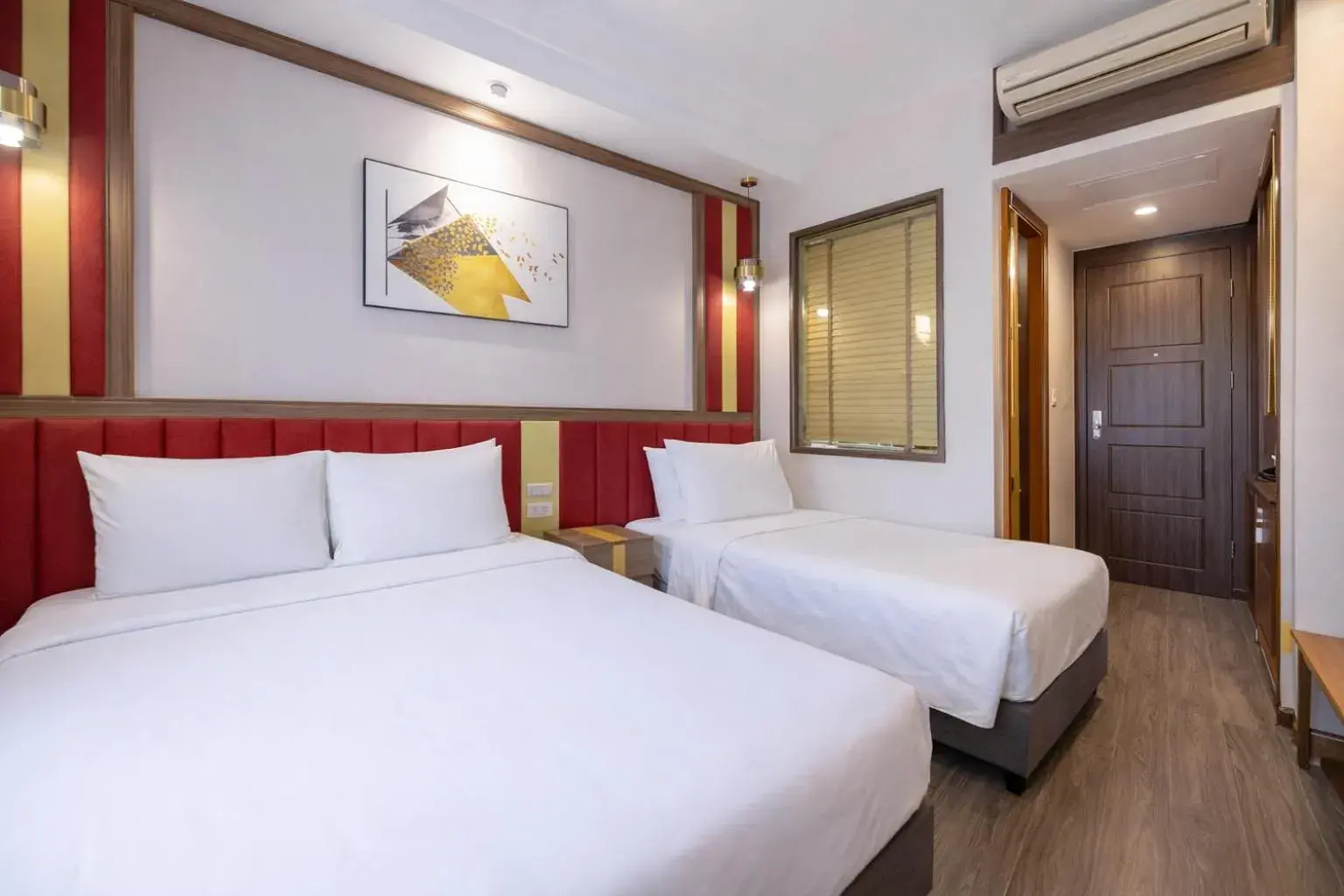 Triple Room with City View in Sky Charm Hanoi Hotel and Spa Triple Room with City View in Sky Charm Hanoi Hotel and Spa