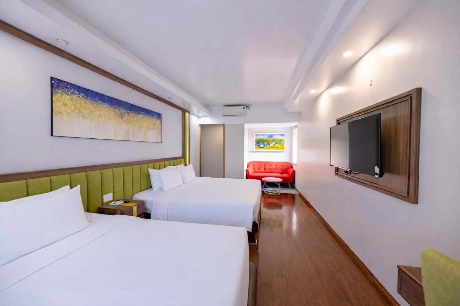 Sky Charm Hanoi Hotel and Spa