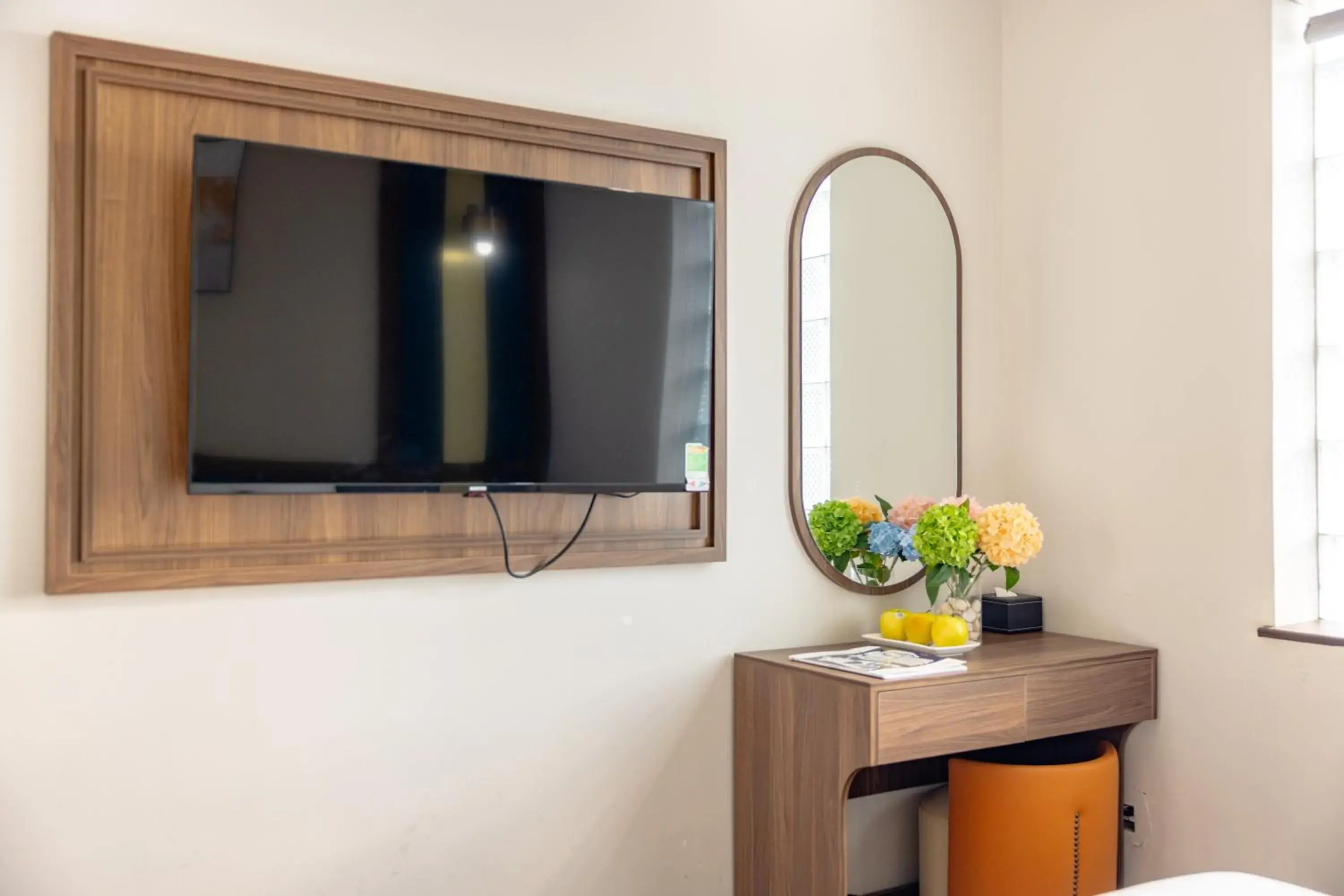 Two-Bedroom Suite in Sky Charm Hanoi Hotel and Spa Two-Bedroom Suite in Sky Charm Hanoi Hotel and Spa