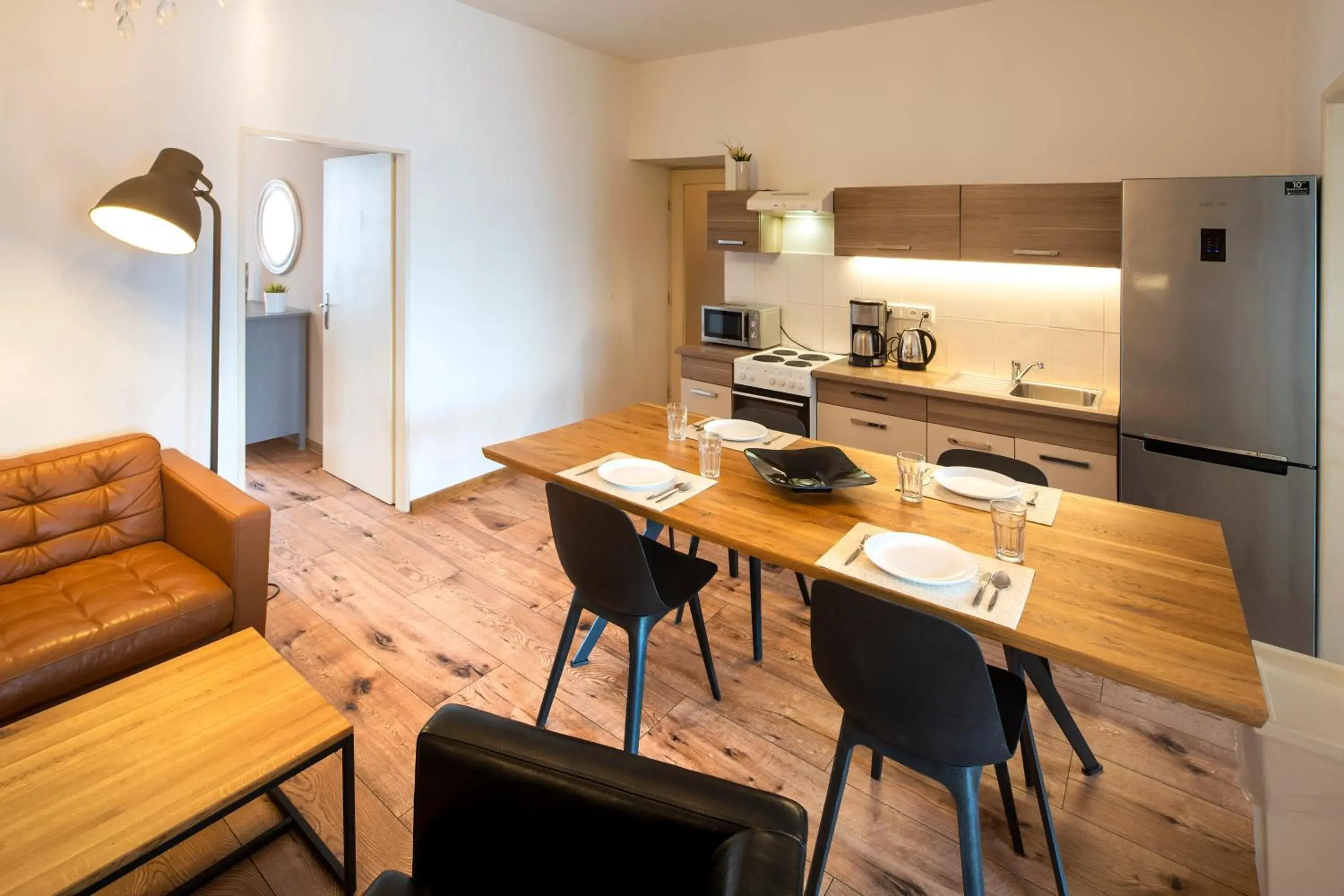 Living room, Kitchen/Kitchenette in New Town - Apple Apartments