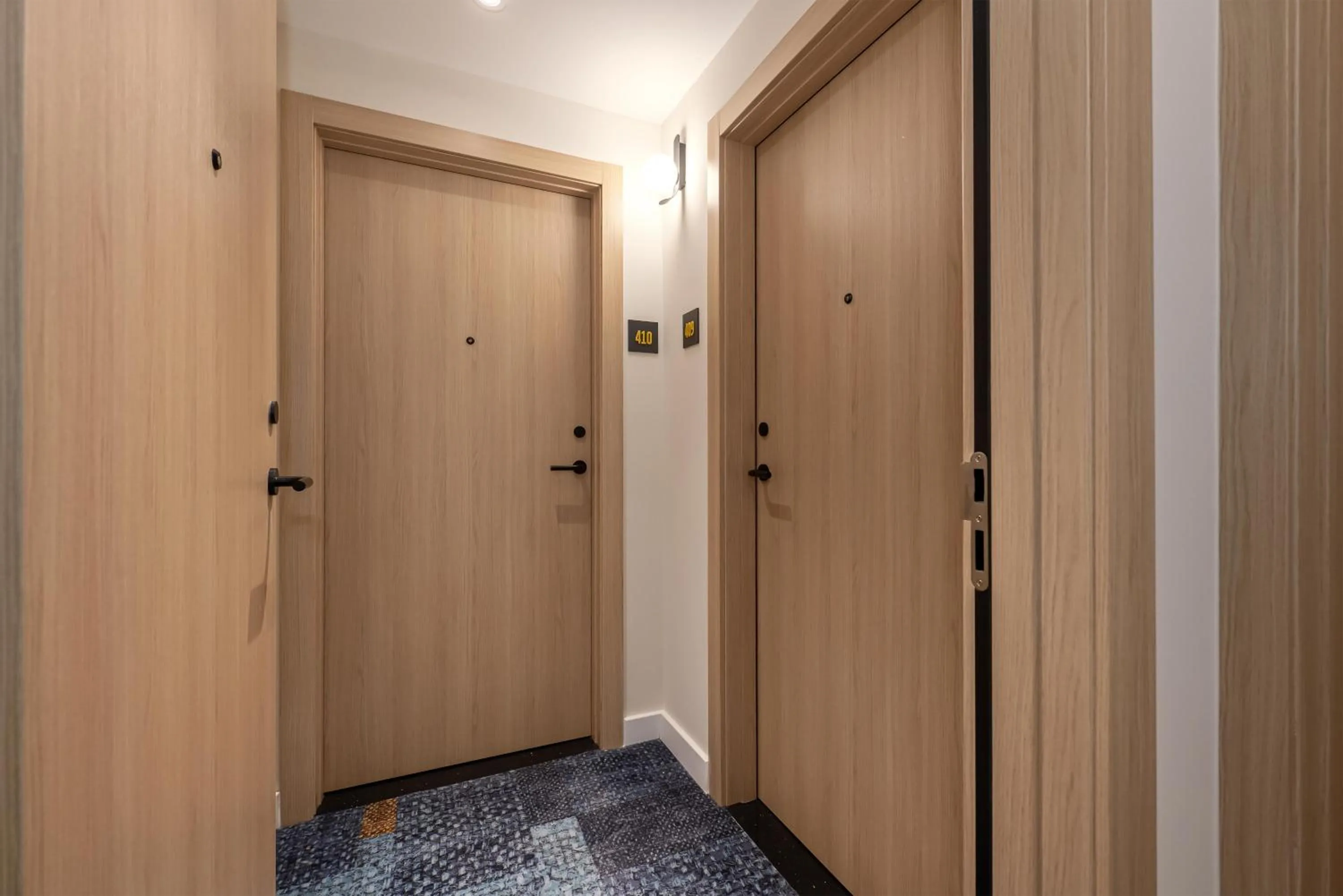 Photo of the whole room in Hampton By Hilton Batumi Center