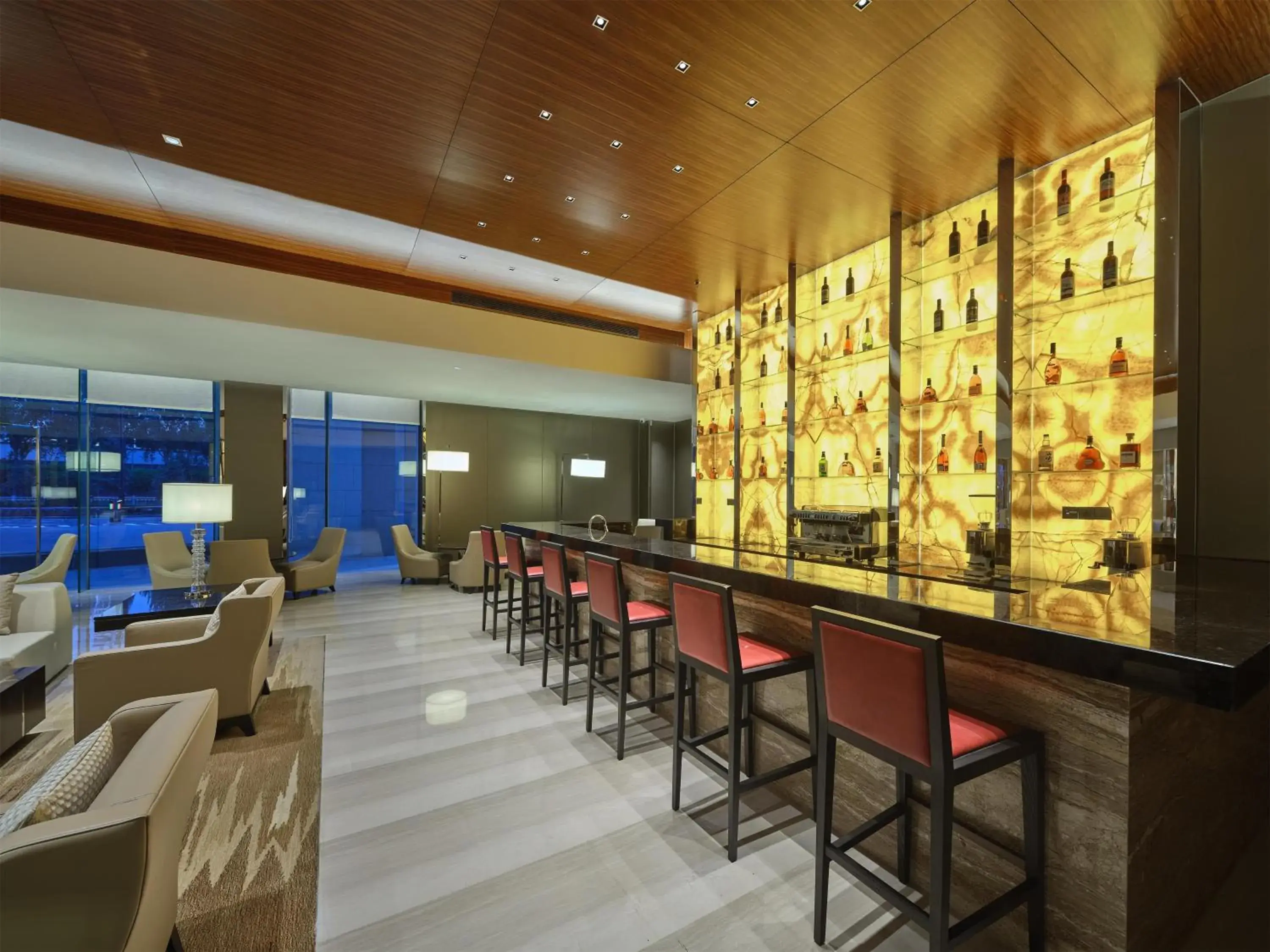 Lounge or bar in Hilton Harbin Exhibition Center Lounge or bar in Hilton Harbin Exhibition Center