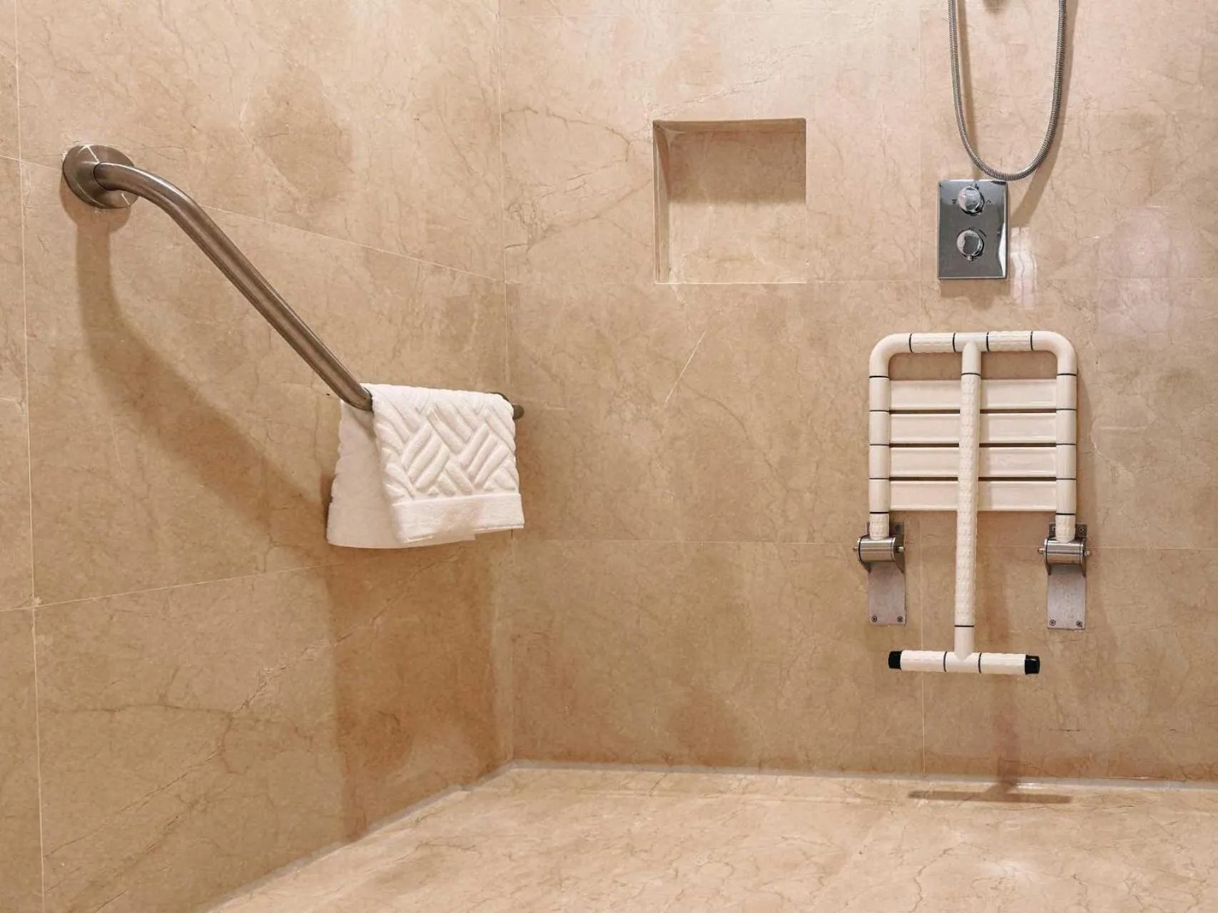 Shower in Hilton Harbin Exhibition Center