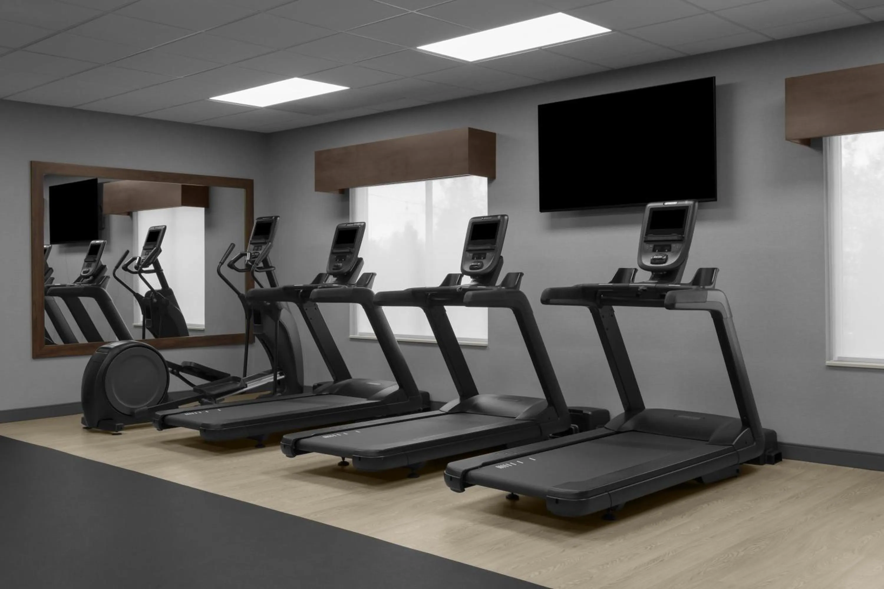 Fitness centre/facilities in Hampton Inn & Suites By Hilton Long Island Farmingdale