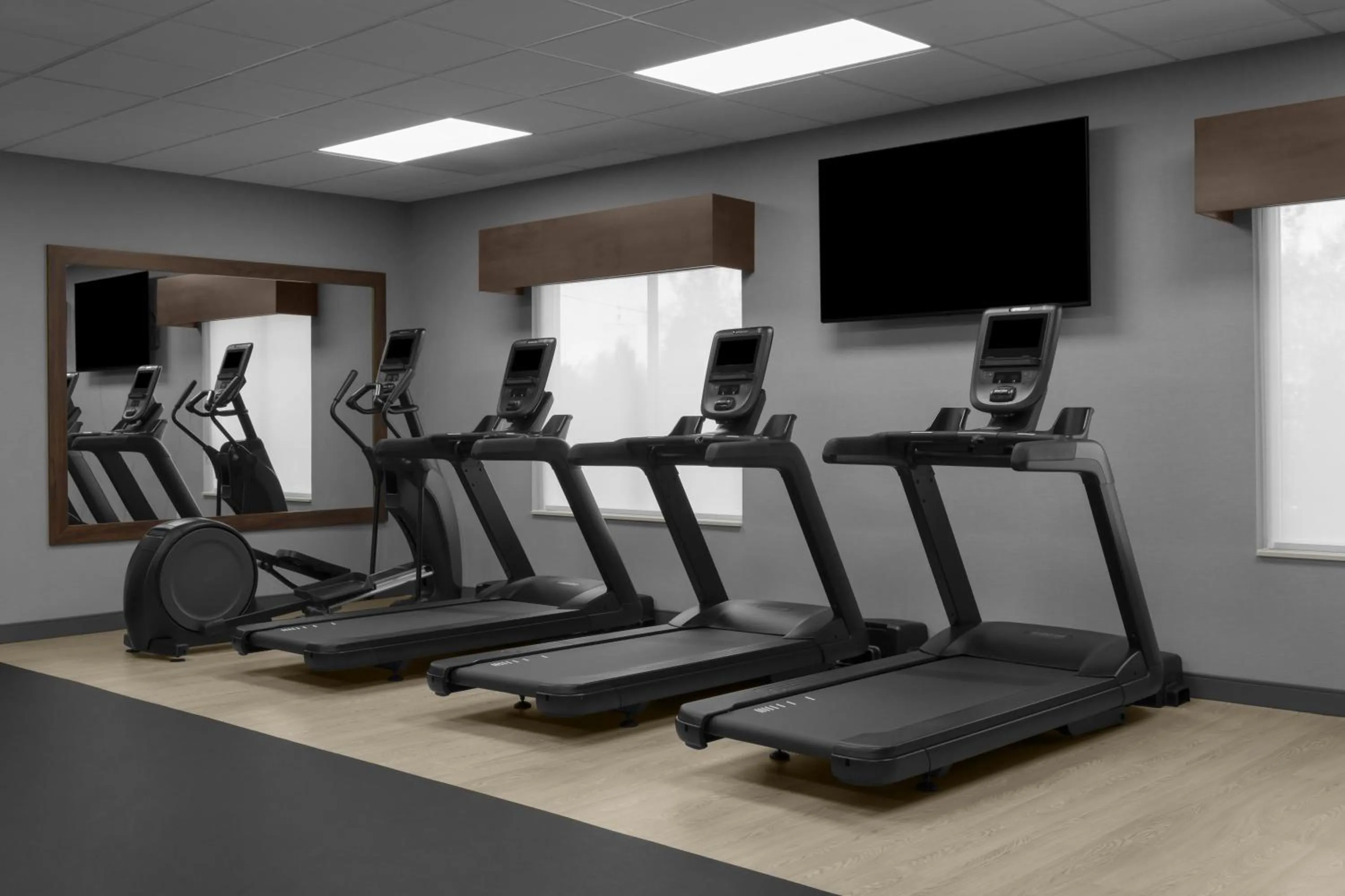 Fitness centre/facilities in Hampton Inn & Suites By Hilton Long Island Farmingdale