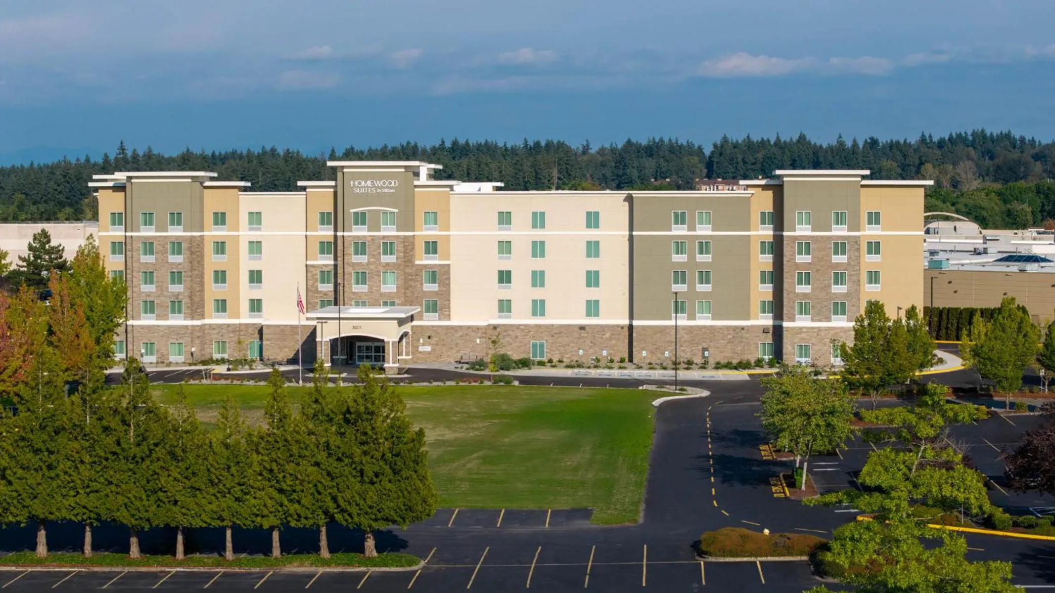 Property building in Homewood Suites By Hilton Puyallup Tacoma