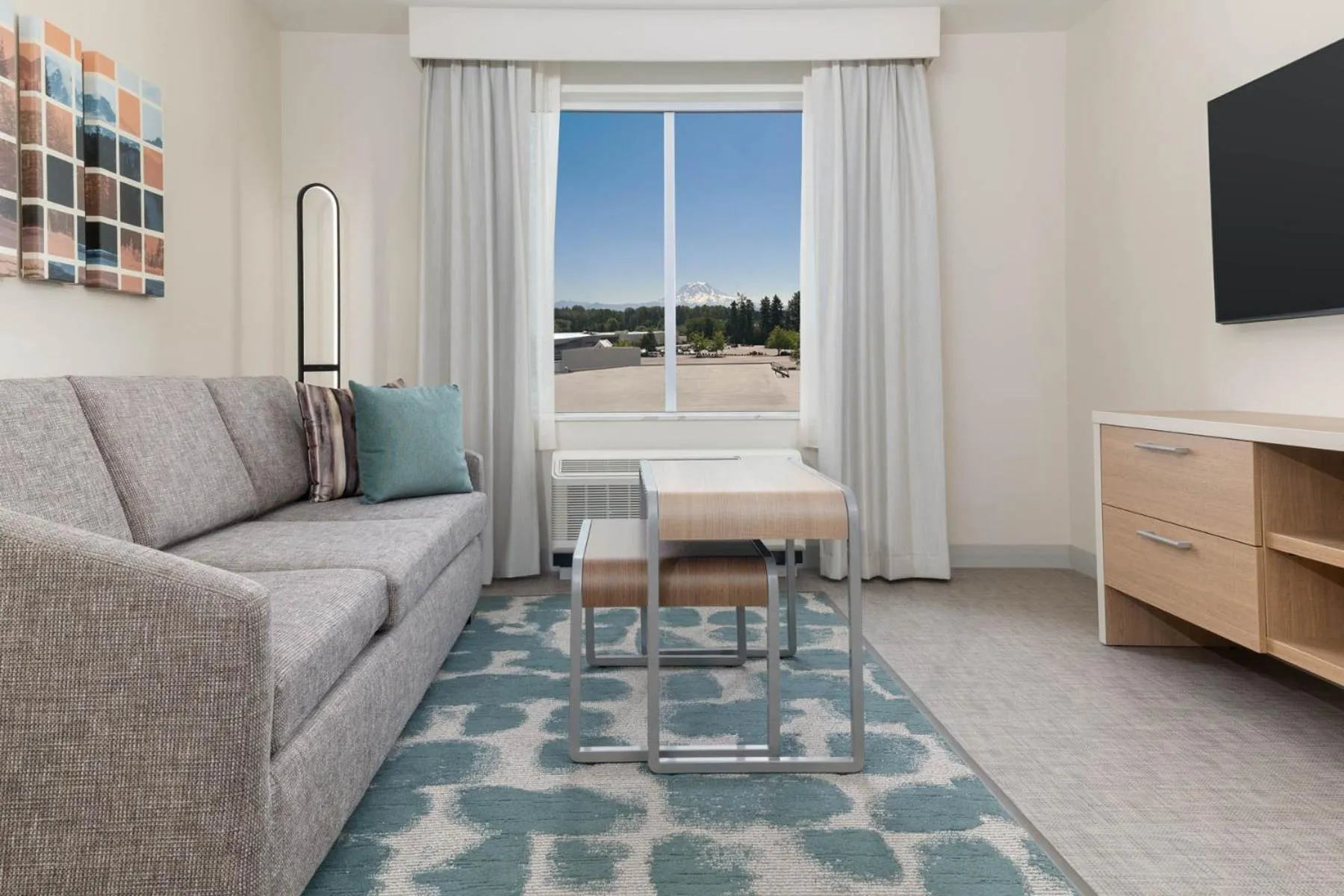 Living room in Homewood Suites By Hilton Puyallup Tacoma