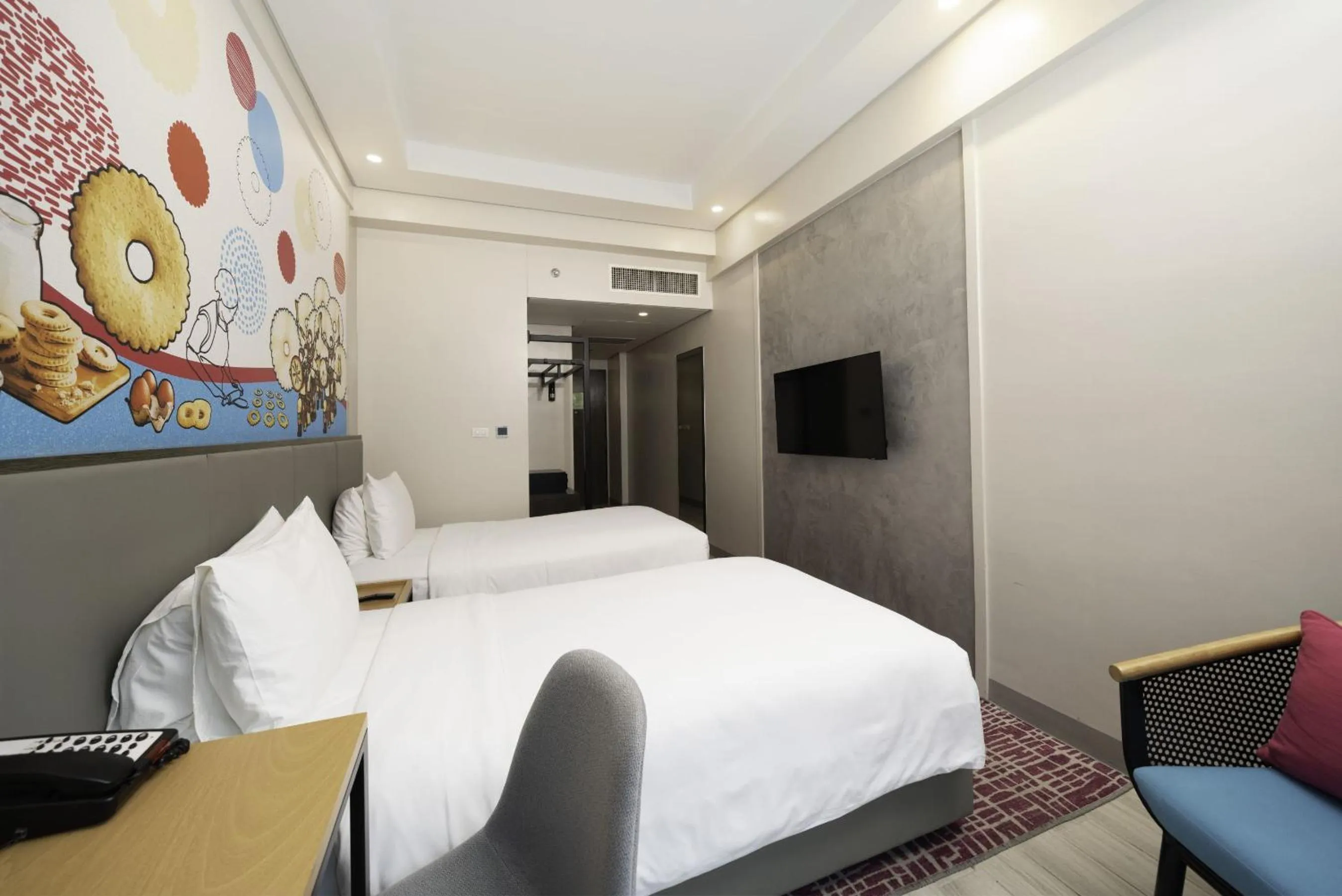 Bed in Mactan Island Stay Near Beach and Airport