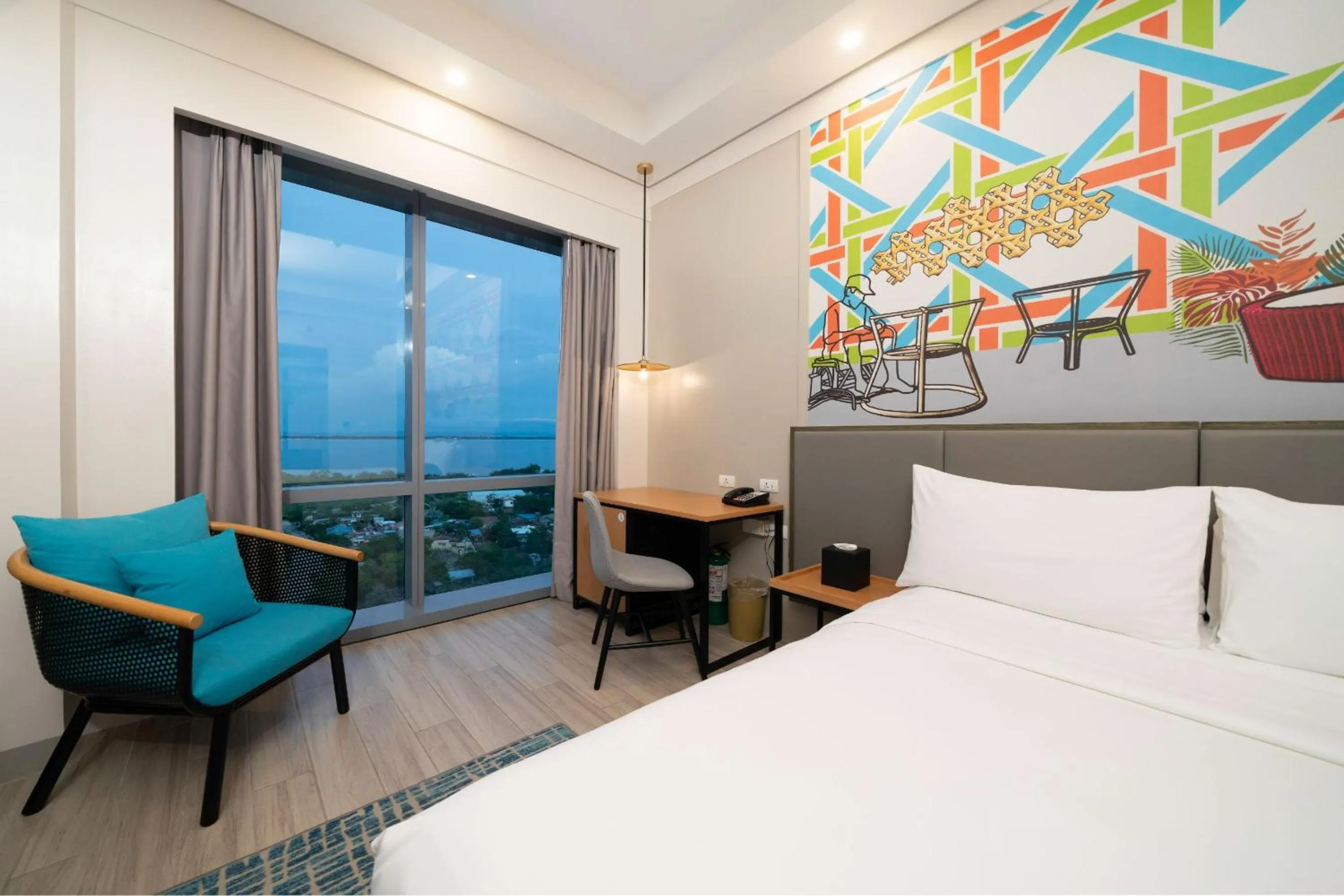 Bed in Mactan Island Stay Near Beach and Airport