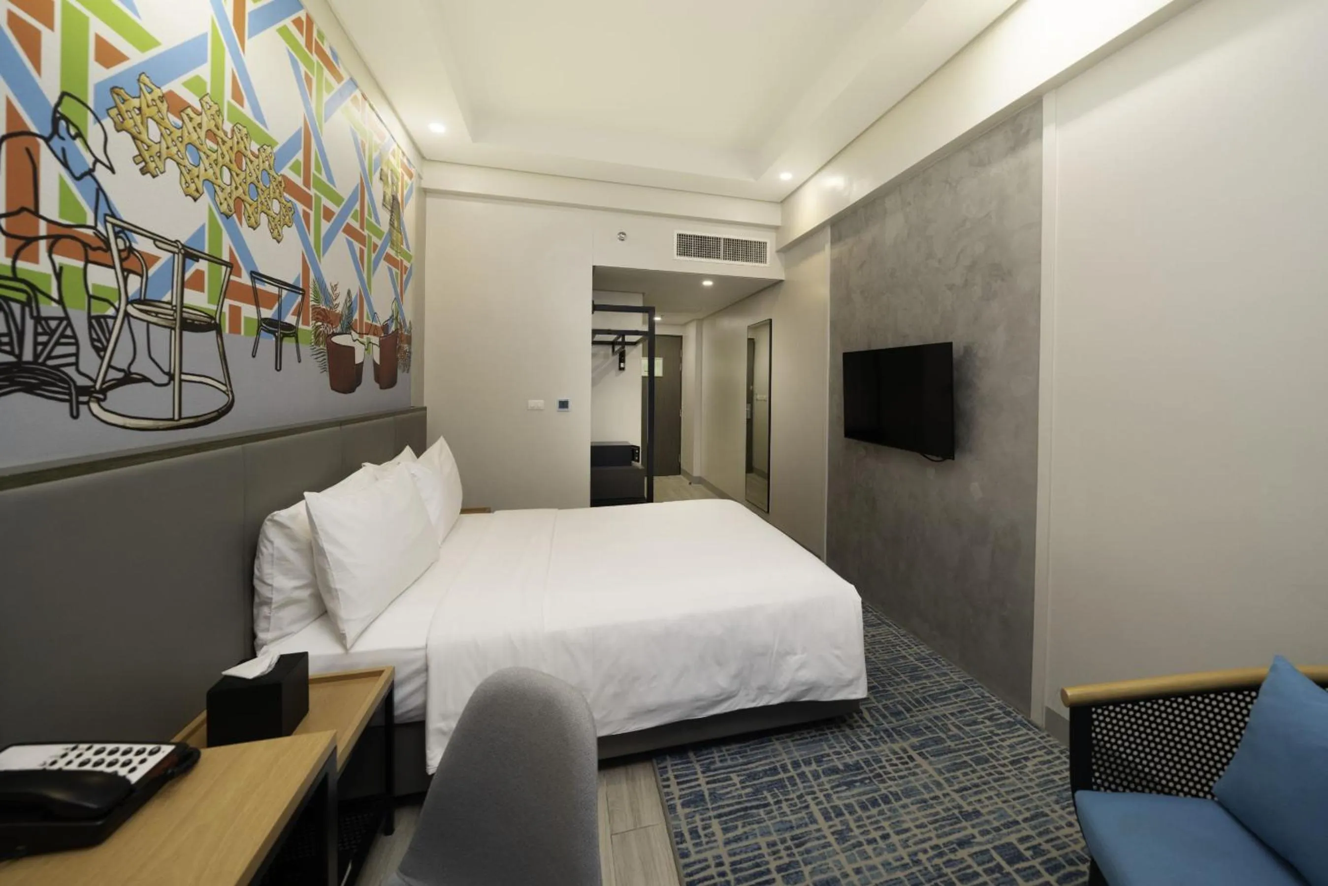 Bed in Mactan Island Stay Near Beach and Airport