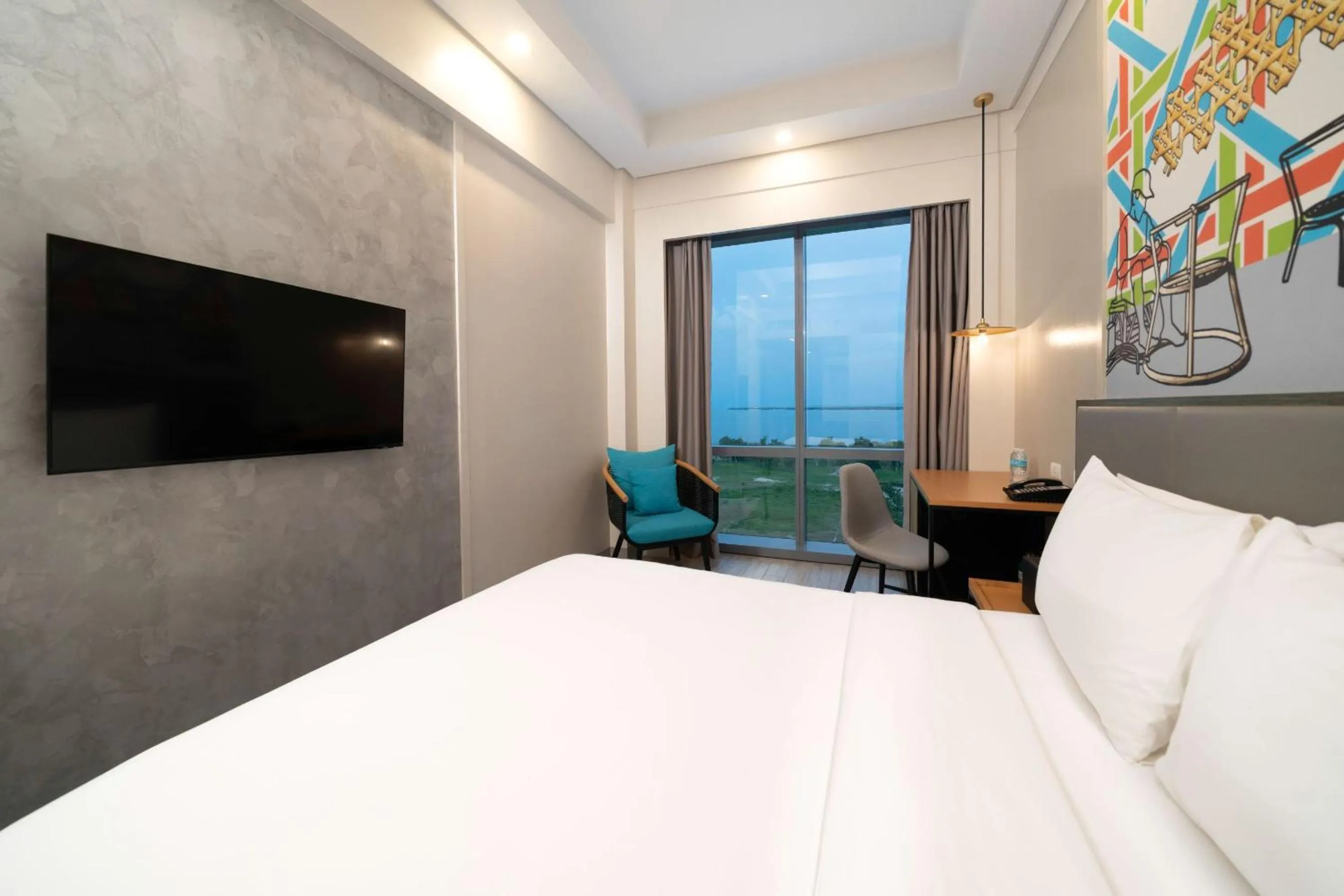 Bed in Mactan Island Stay Near Beach and Airport