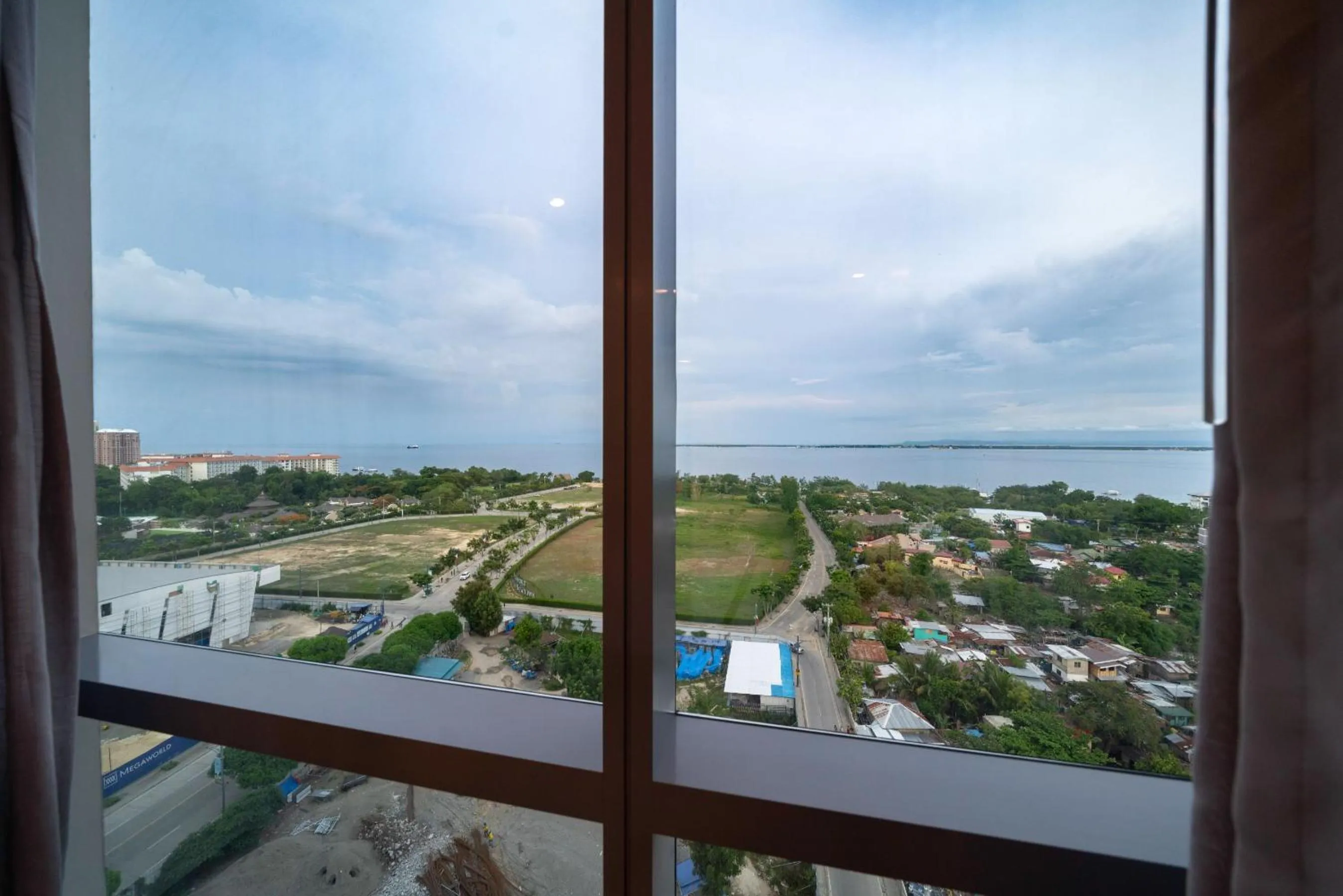 Mactan Island Stay Near Beach and Airport