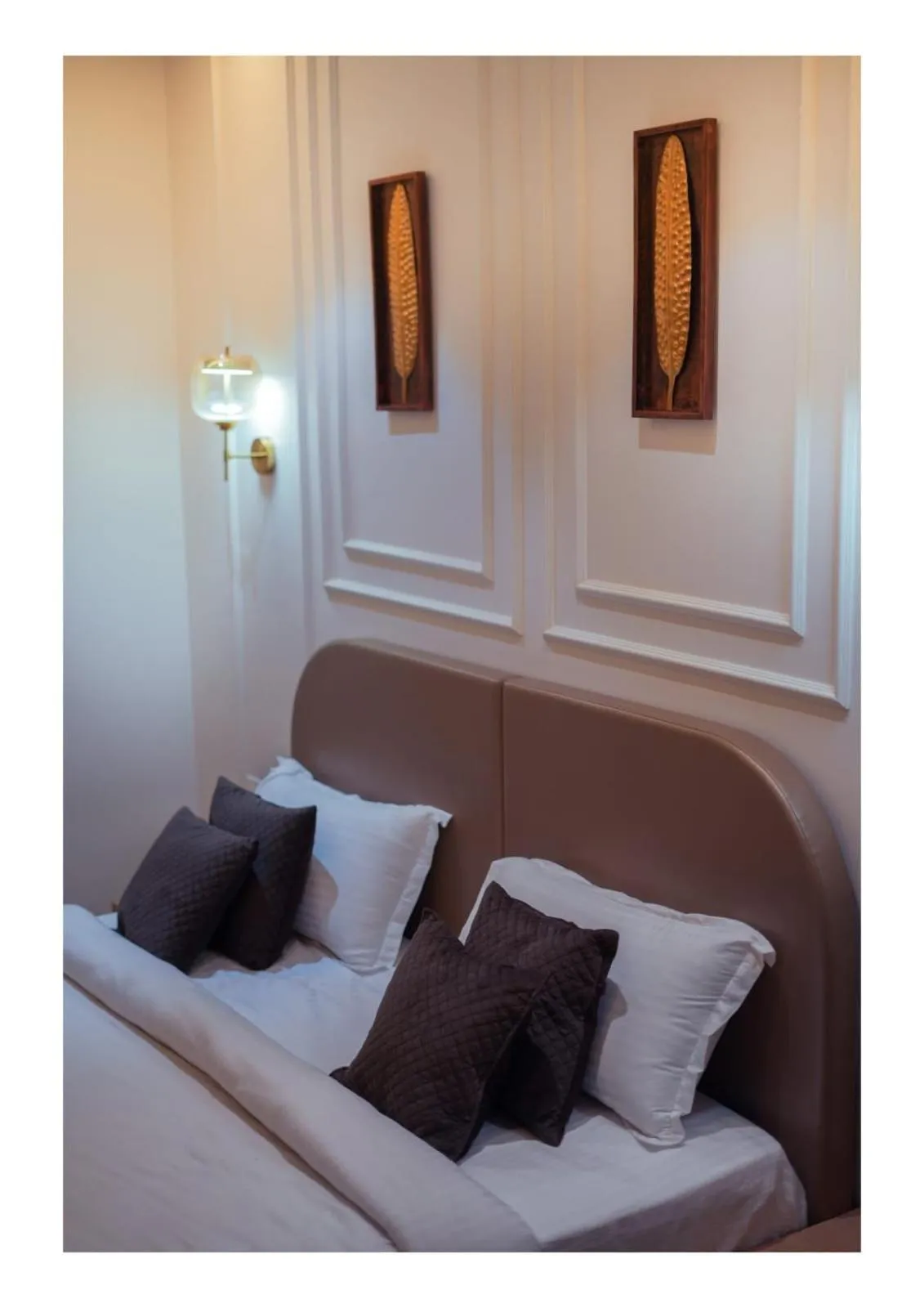 Bed in Ira Retreat Varanasi