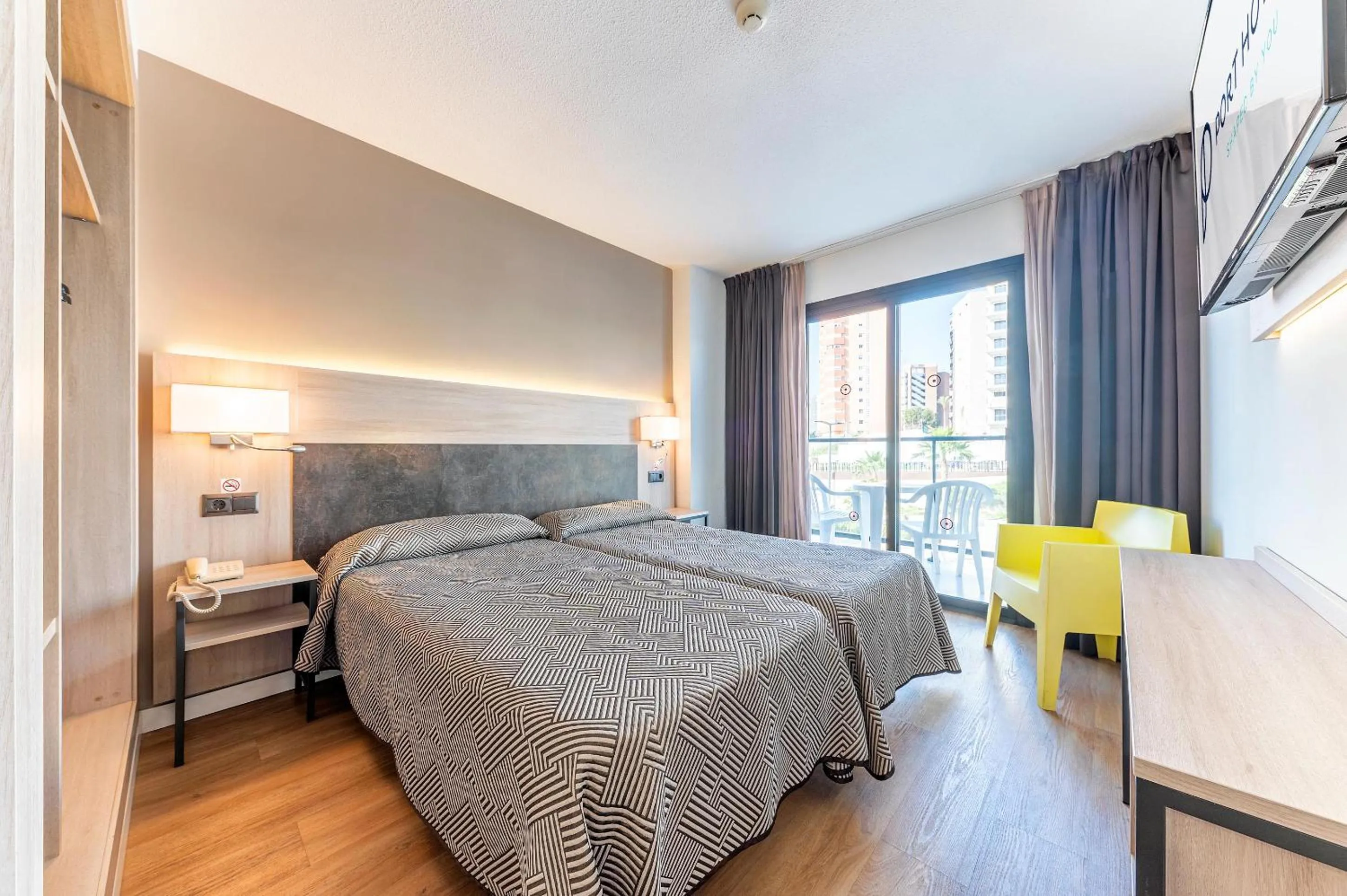 Photo of the whole room, Bed in Port Fiesta Park