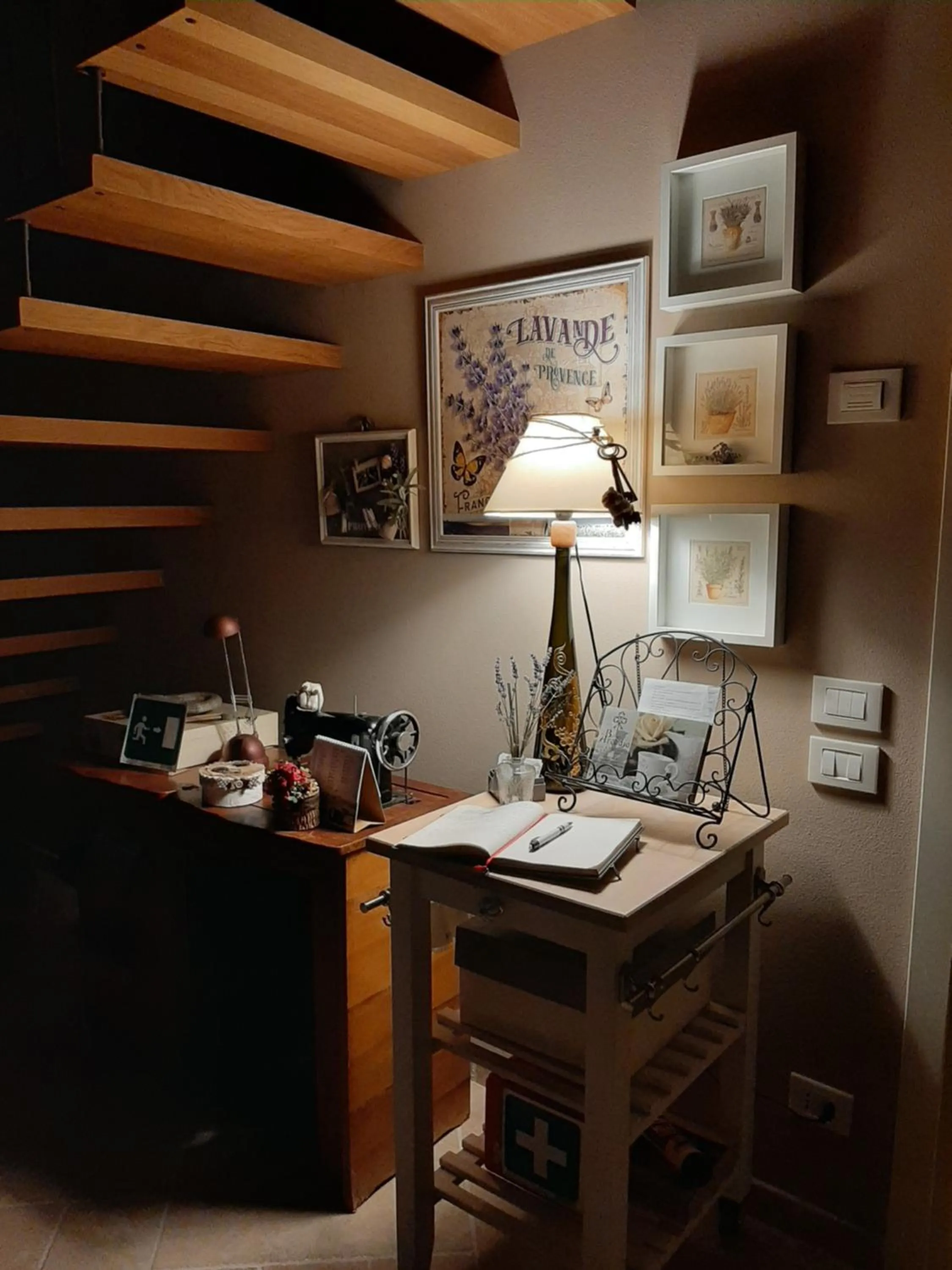 Communal lounge/ TV room in B&B Borgo Arcadia