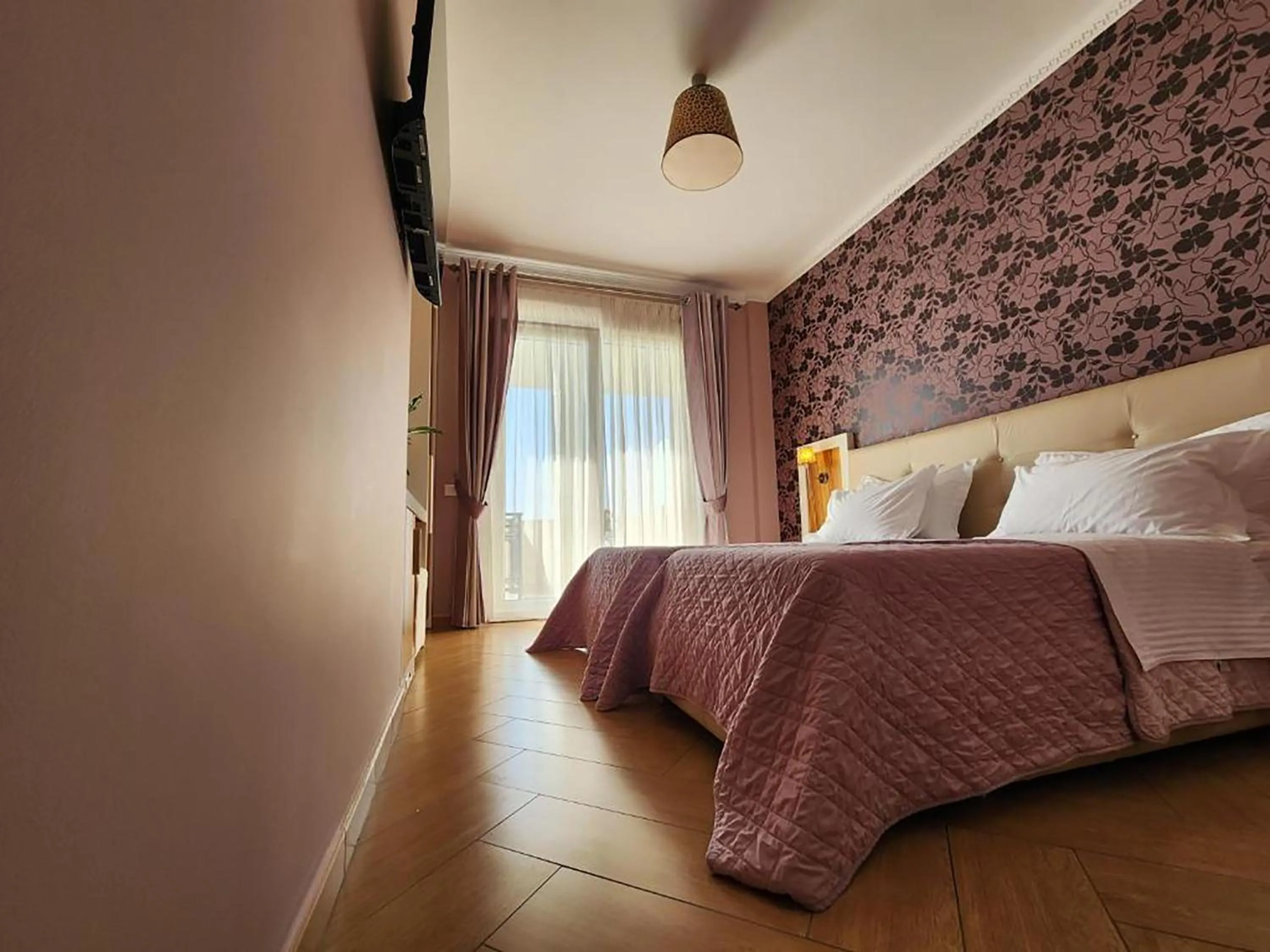 Photo of the whole room, Bed in Hotel Gold