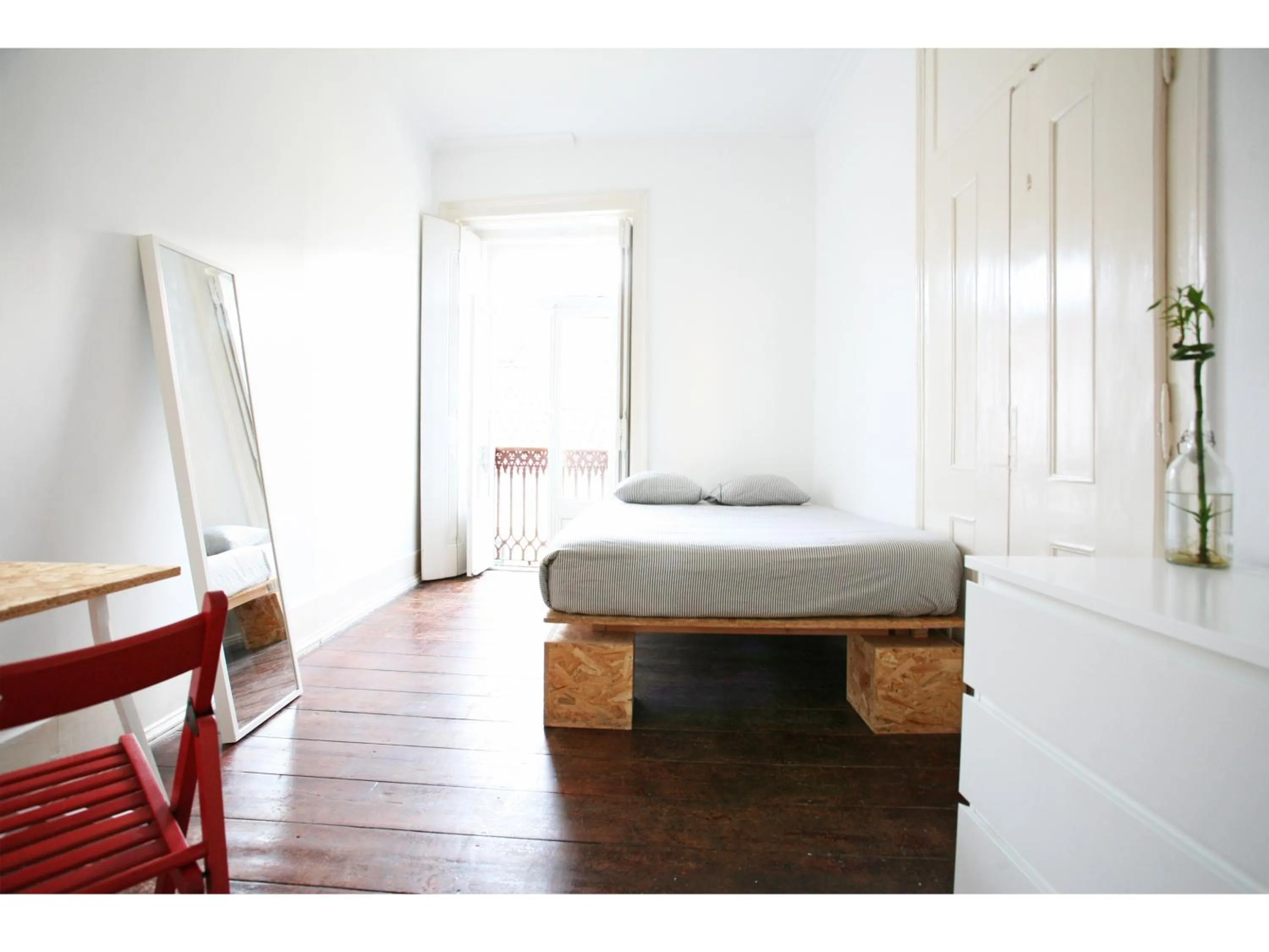 Standard Double Room with Shared Bathroom in Friendly Hills Bairro Alto