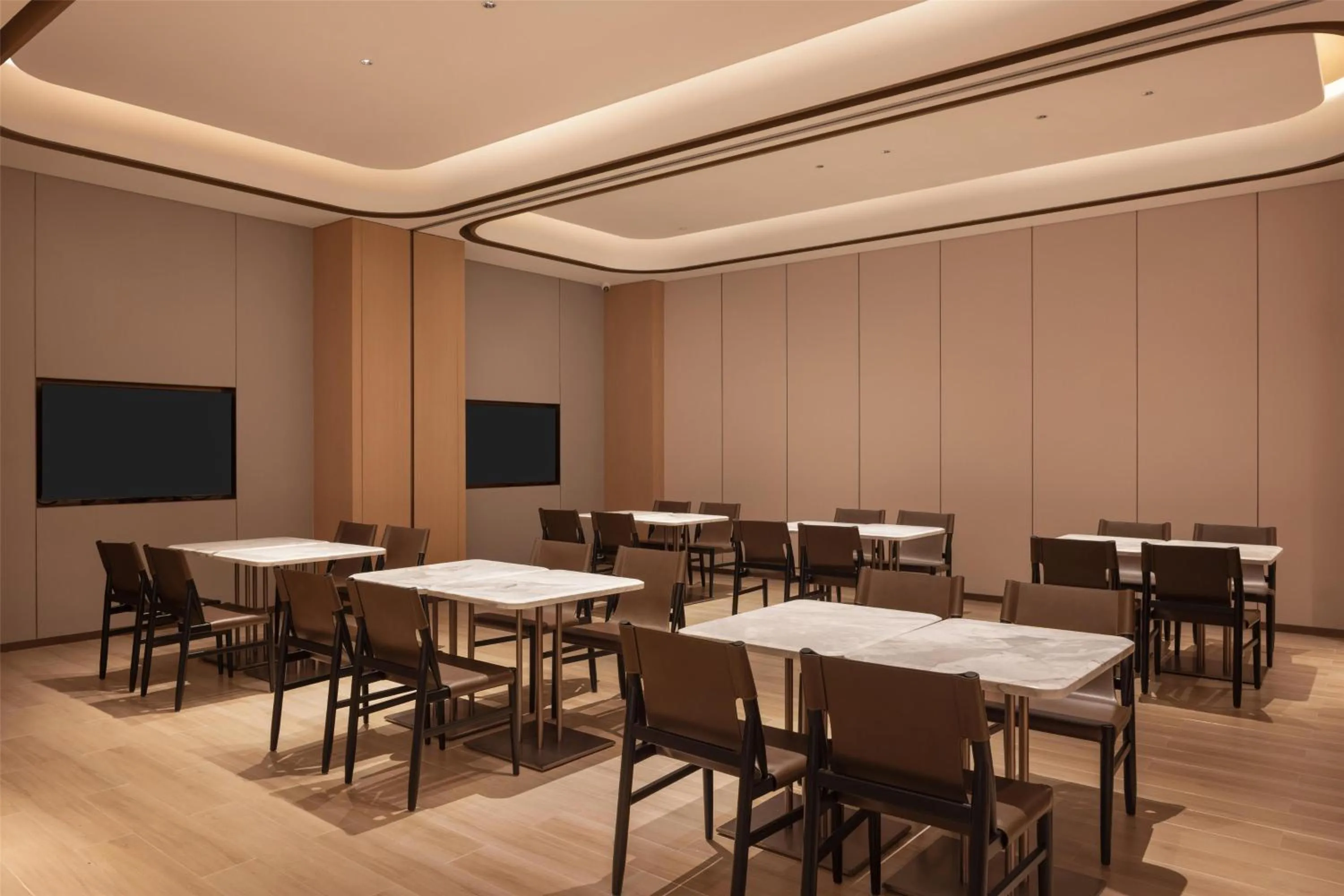 Meeting/conference room in Hilton Garden Inn Maoming Xinyi