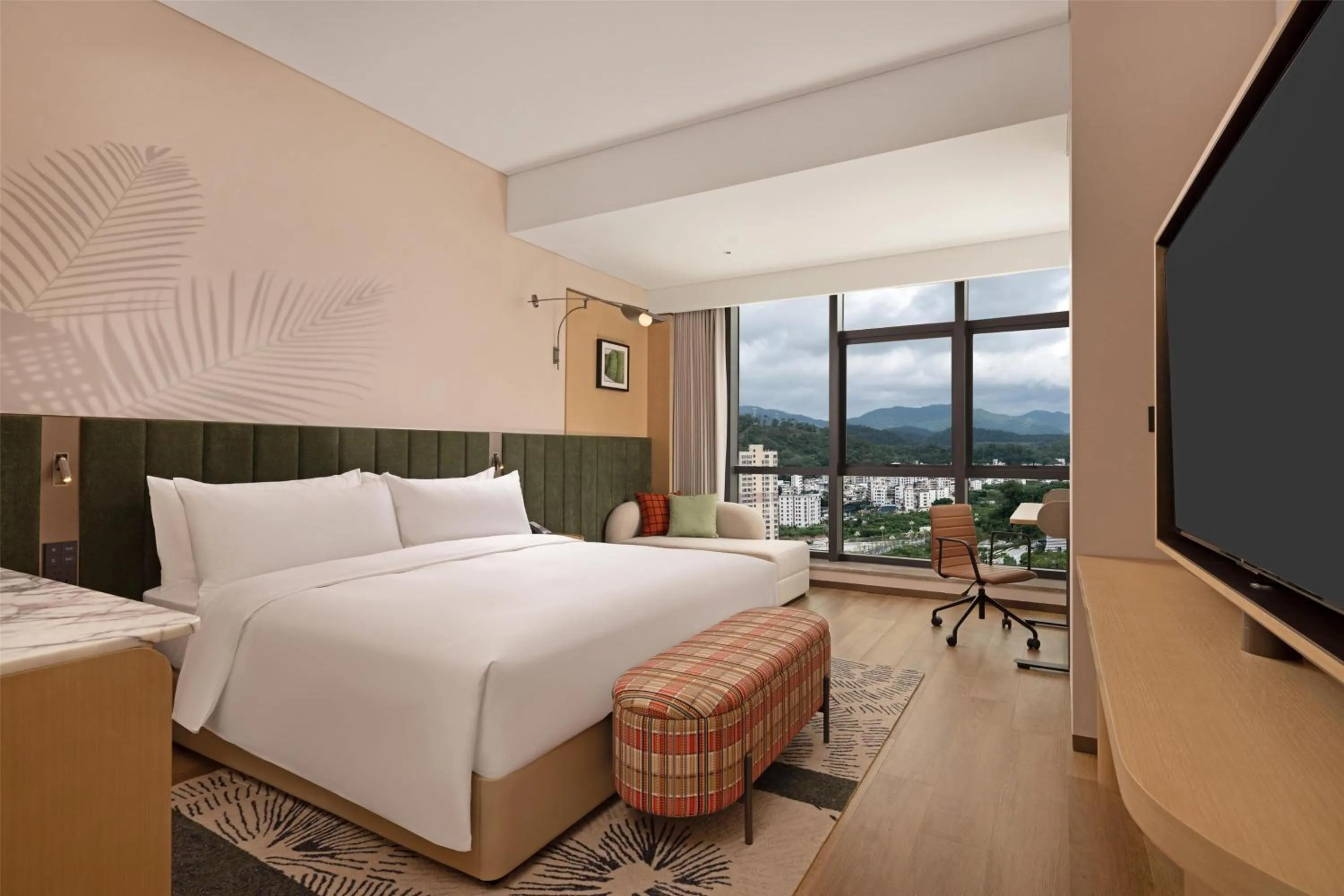Bed in Hilton Garden Inn Maoming Xinyi