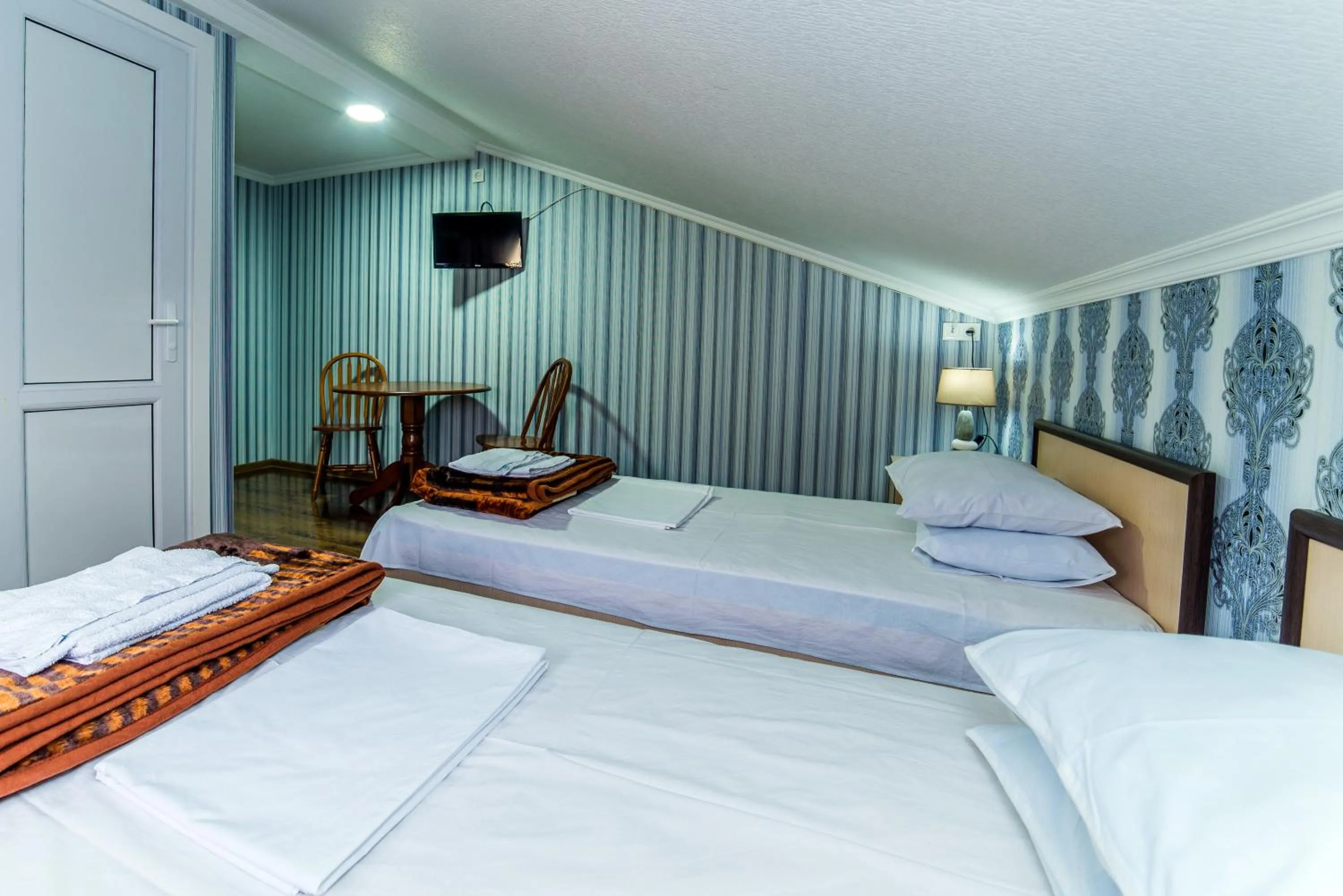 Bedroom, Bed in HOTEL GUGLUX &WINE CELLAR