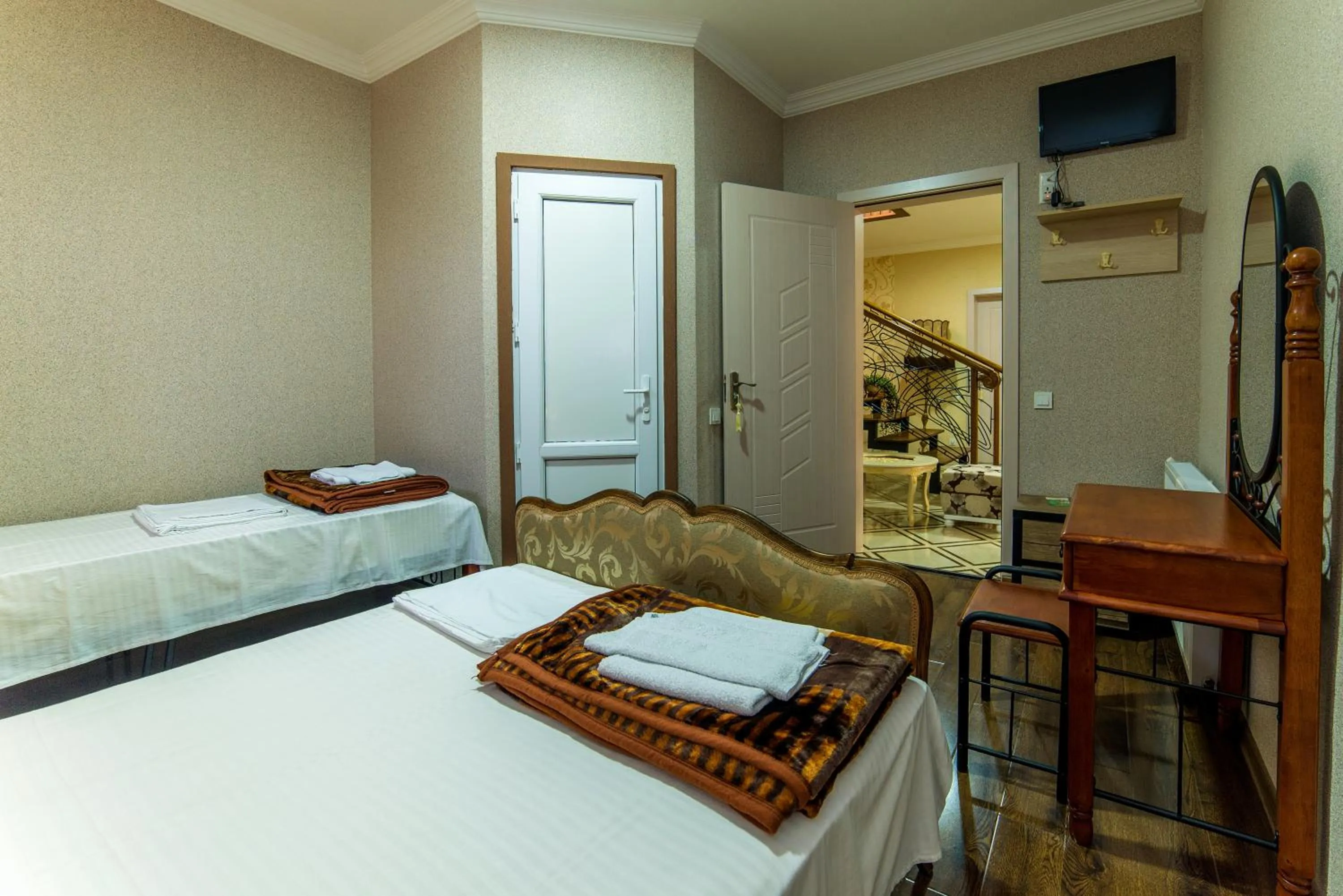 Photo of the whole room, Bed in HOTEL GUGLUX &WINE CELLAR