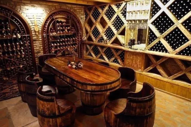 Food and drinks in HOTEL GUGLUX &WINE CELLAR