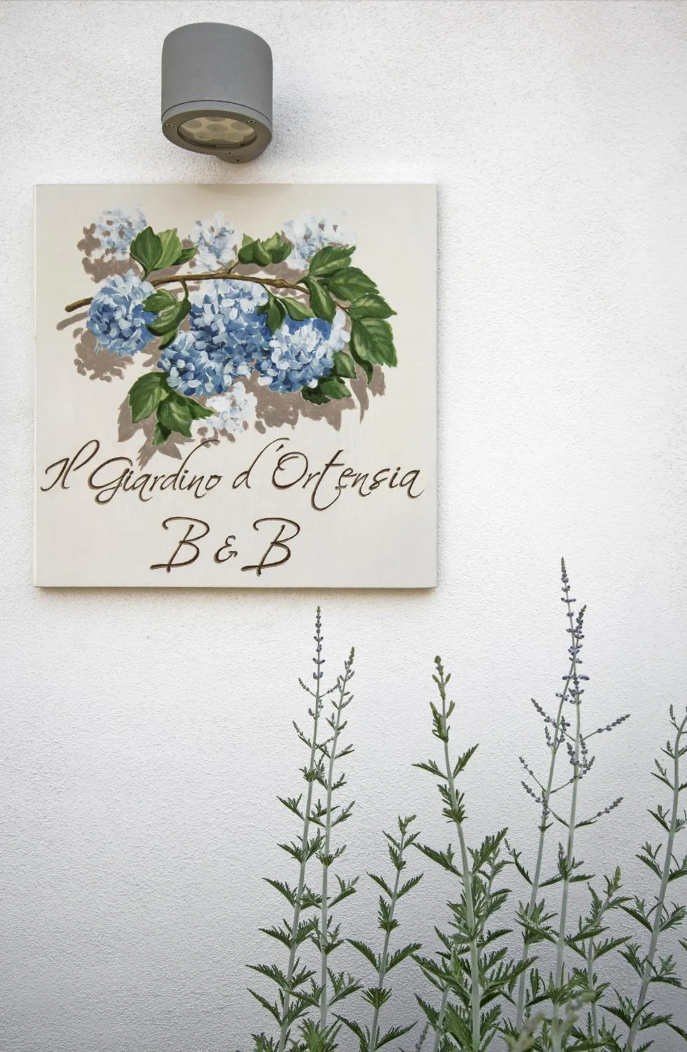 Facade/entrance in Il Giardino di Ortensia B&B