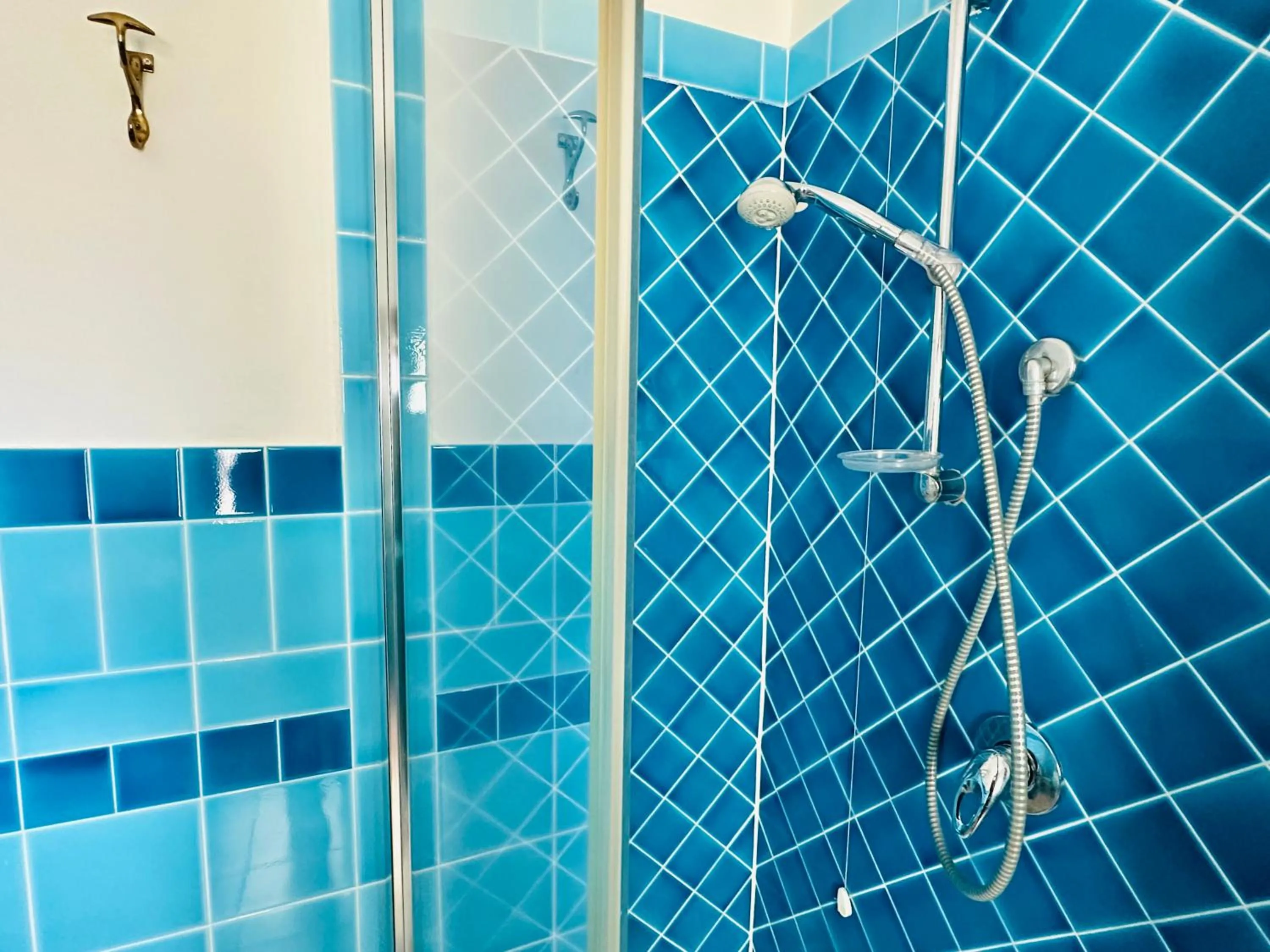 Shower in B&B Tre - Rooms & Relax