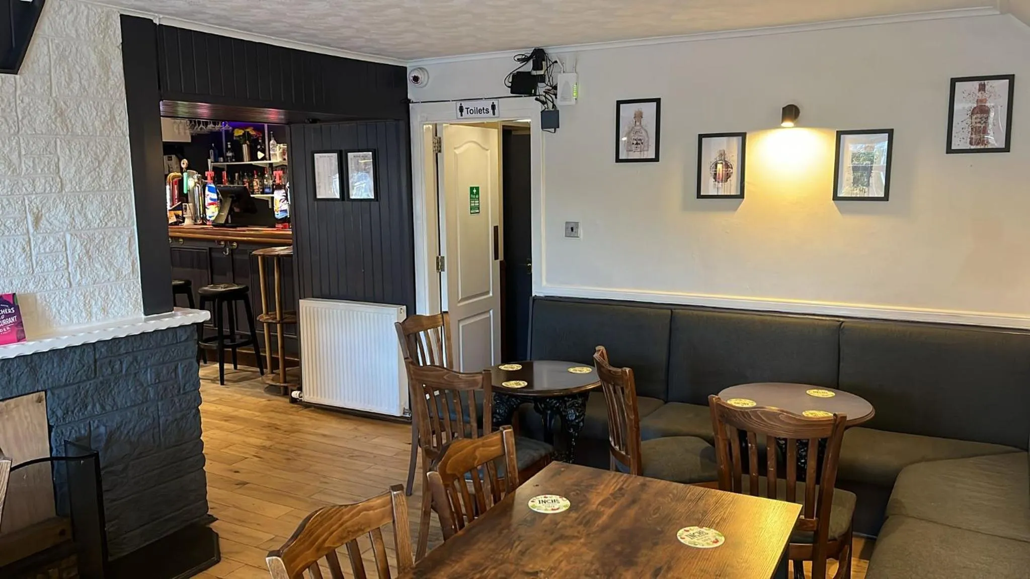 Restaurant/places to eat in Novar Arms Hotel