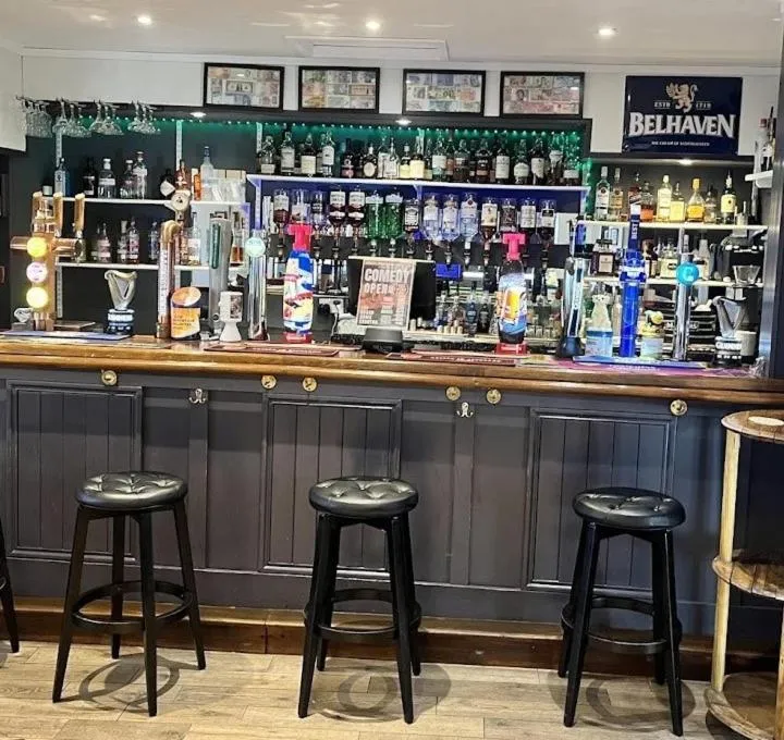 Nightclub / DJ in Novar Arms Hotel