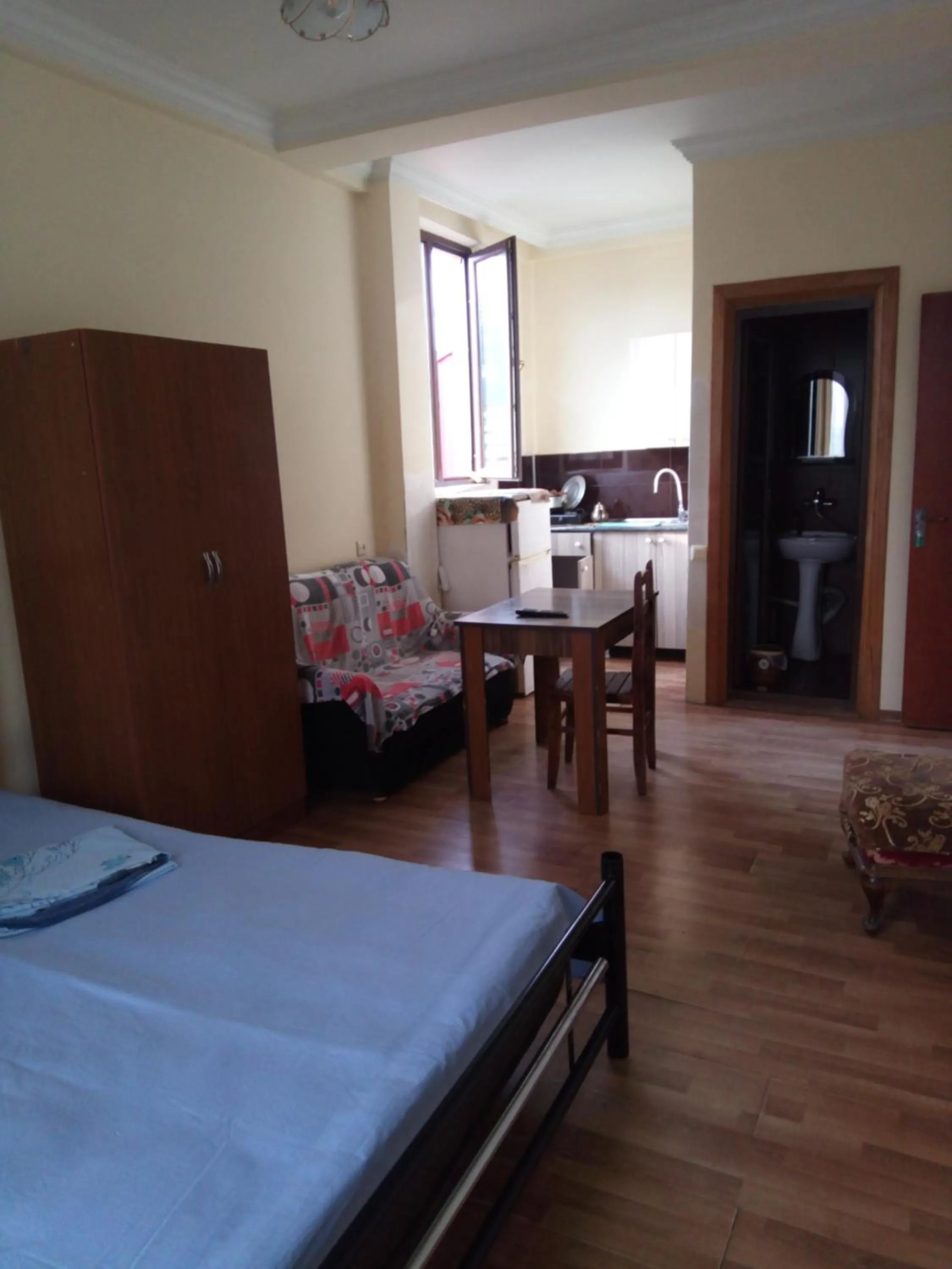 Bedroom, Bed in George Dom