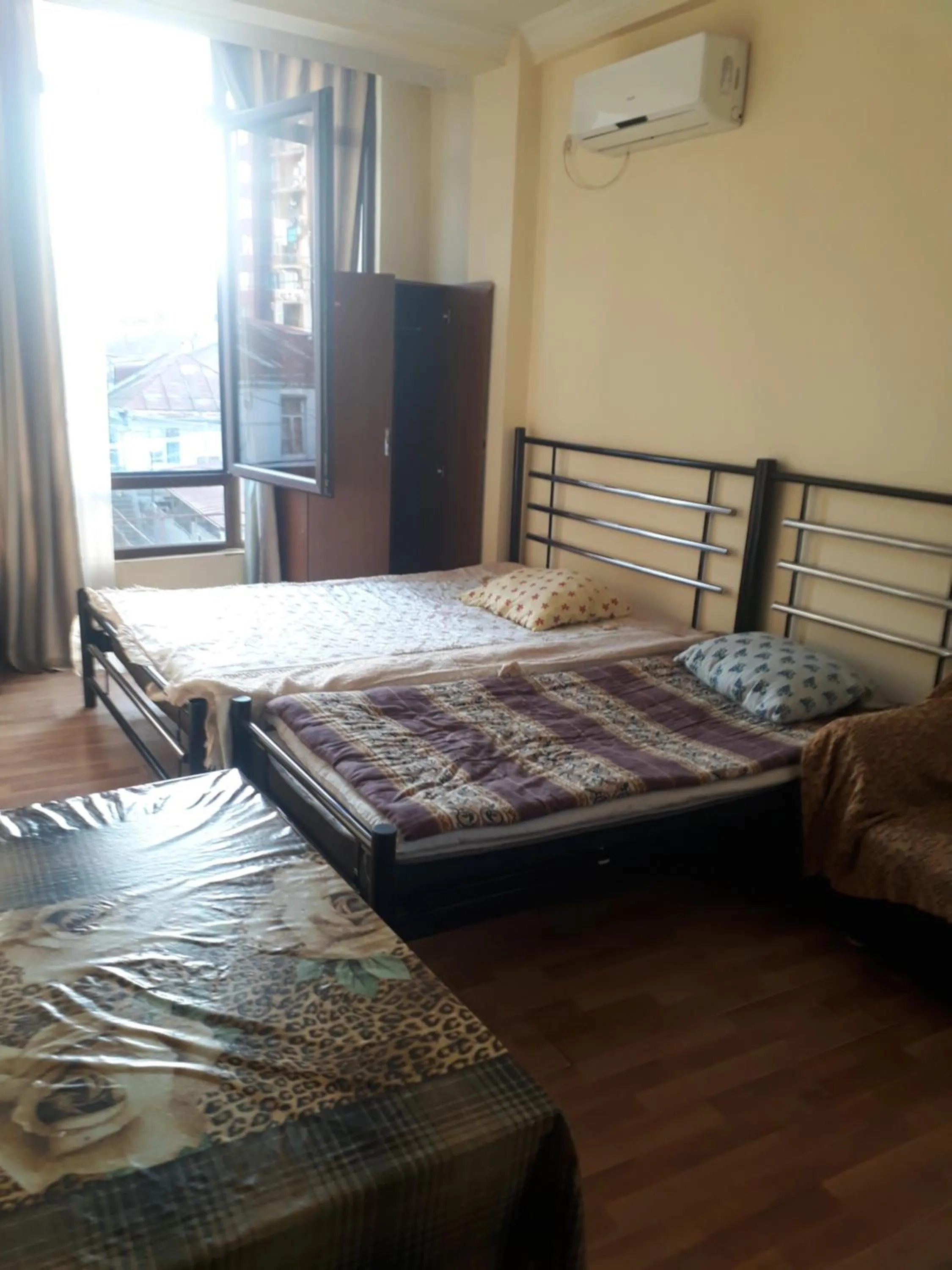 Bed in George Dom