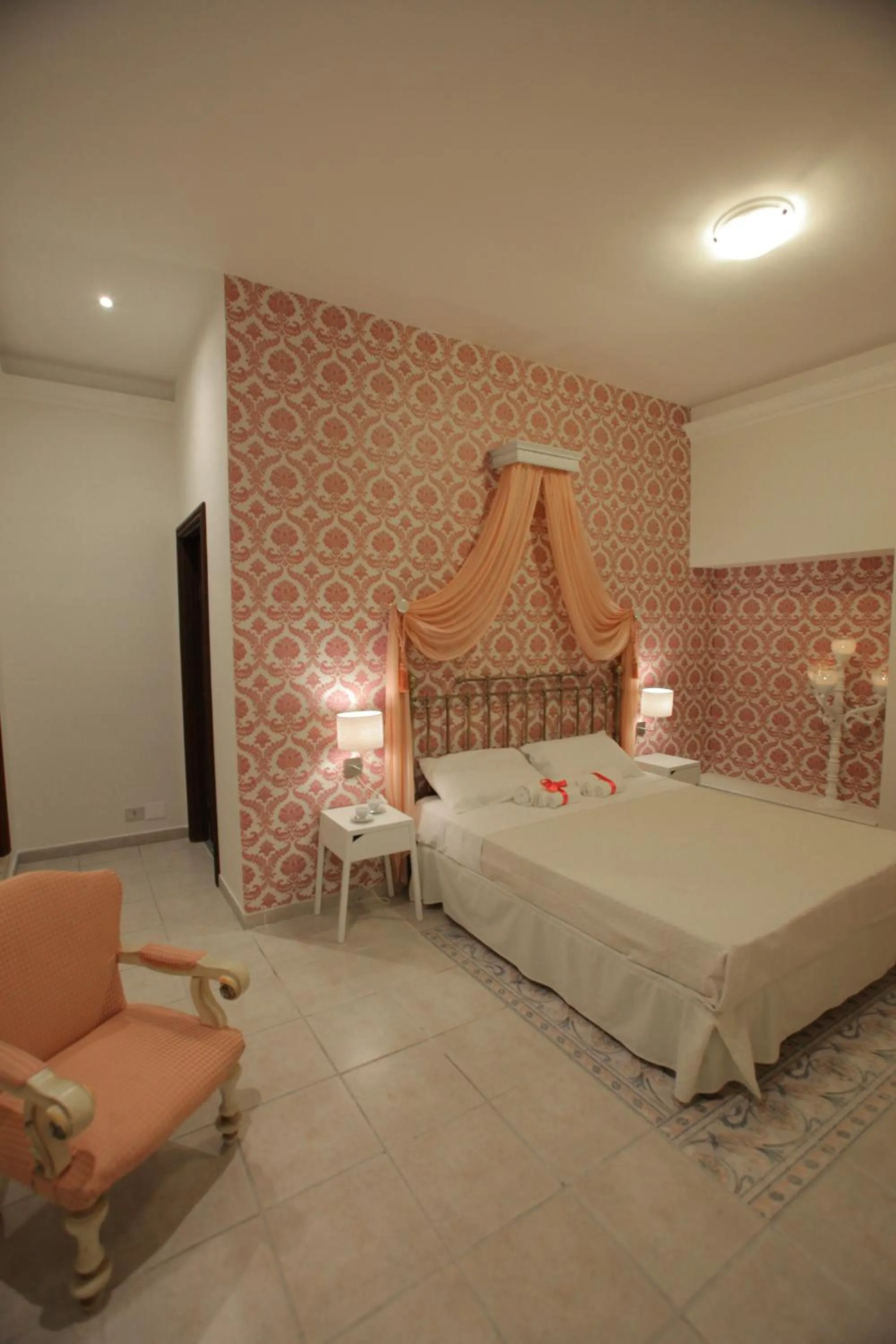 TV and multimedia, Bed in Antica Palermo R&B