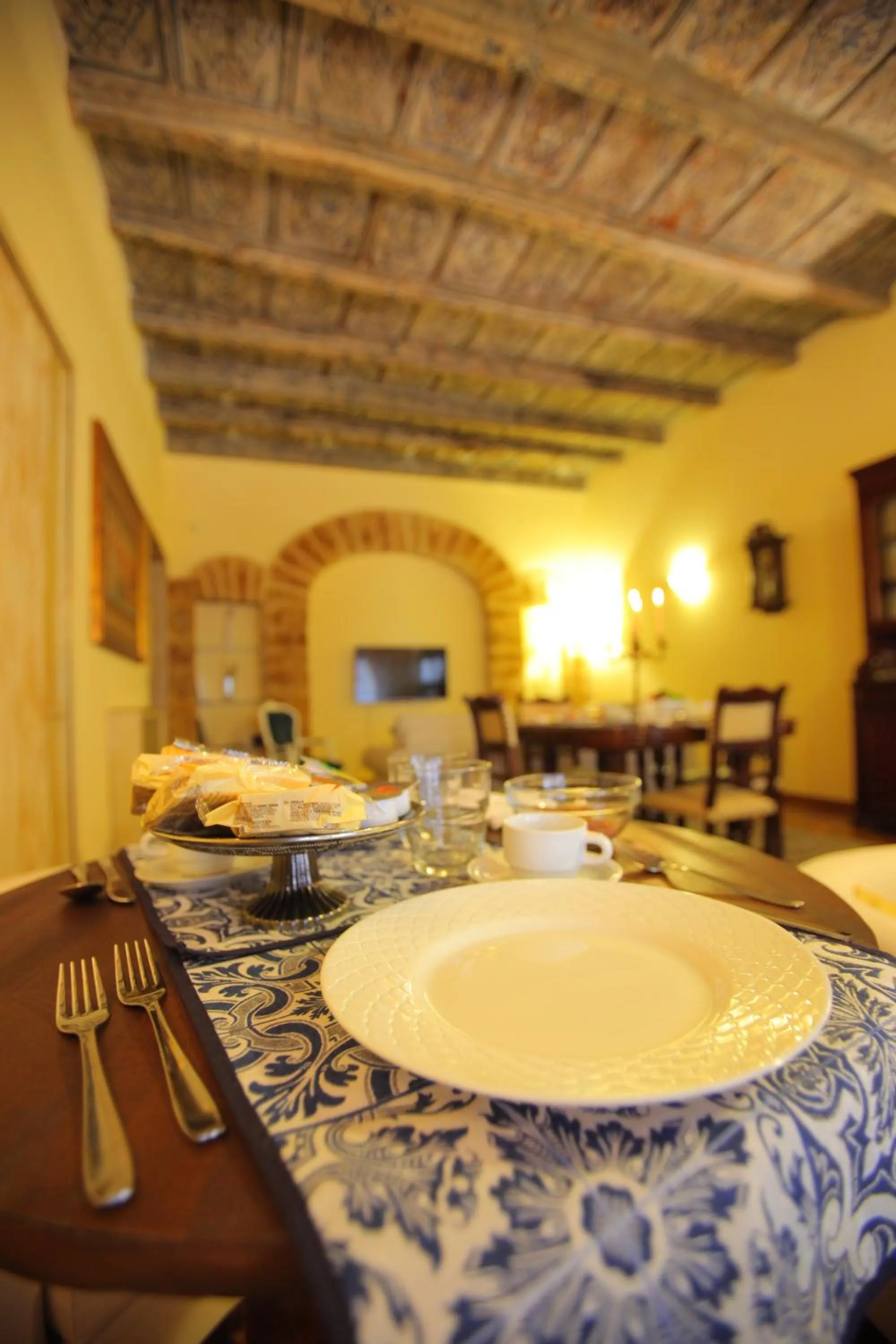 Restaurant/places to eat in Antica Palermo R&B