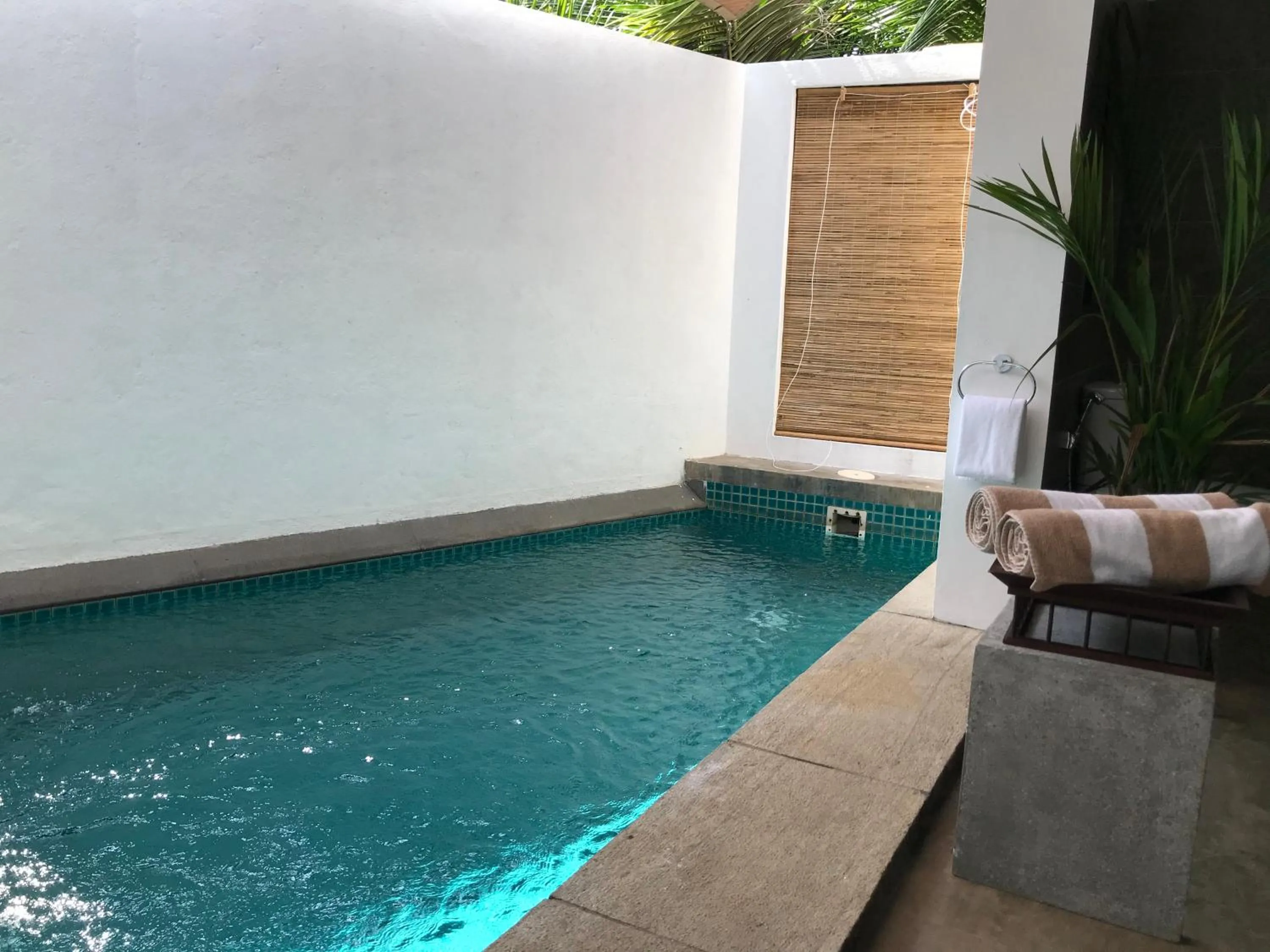 Pool view in The Postcard Galle