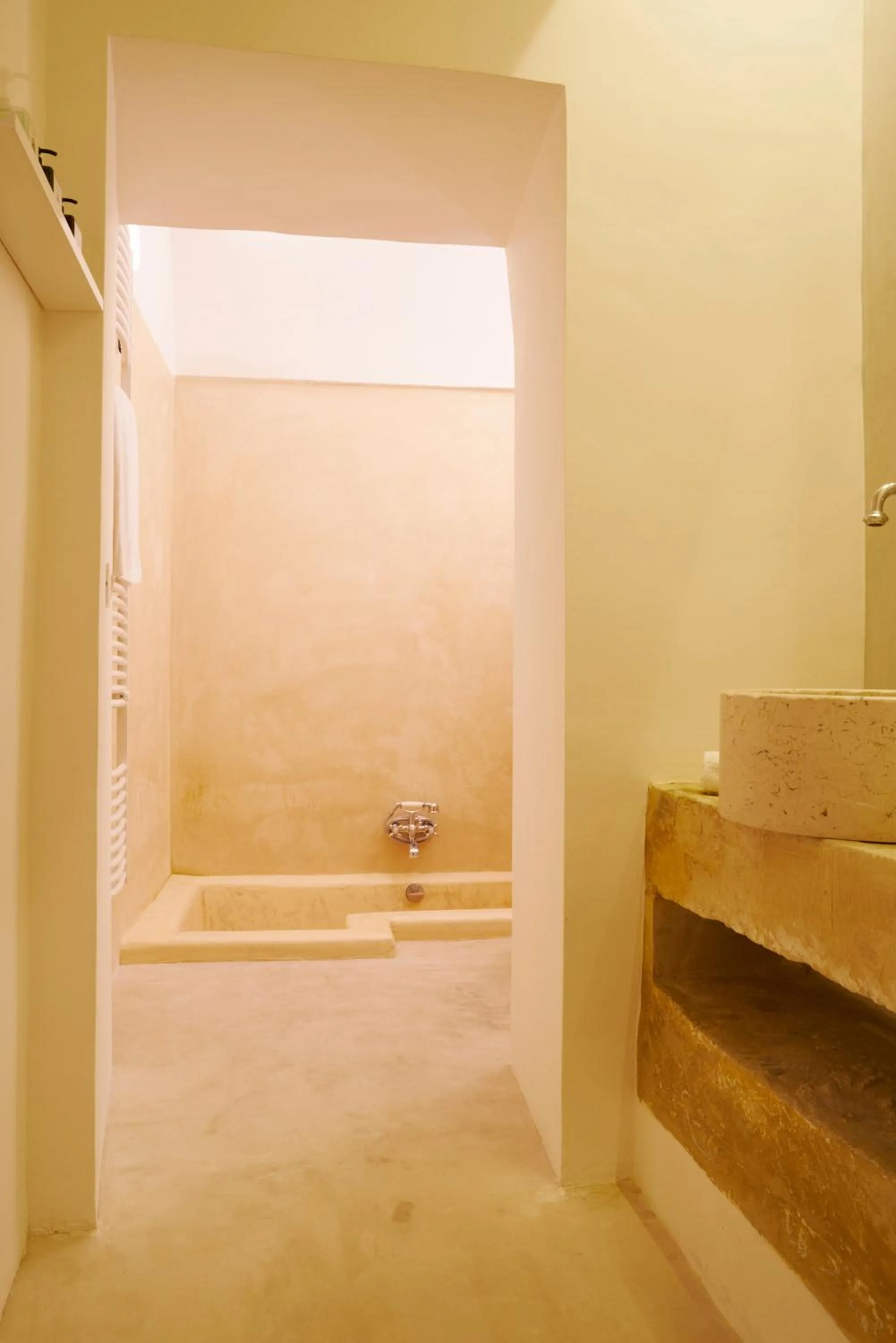 Bathroom in Relais Monastero Santa Teresa - Albergo Diffuso