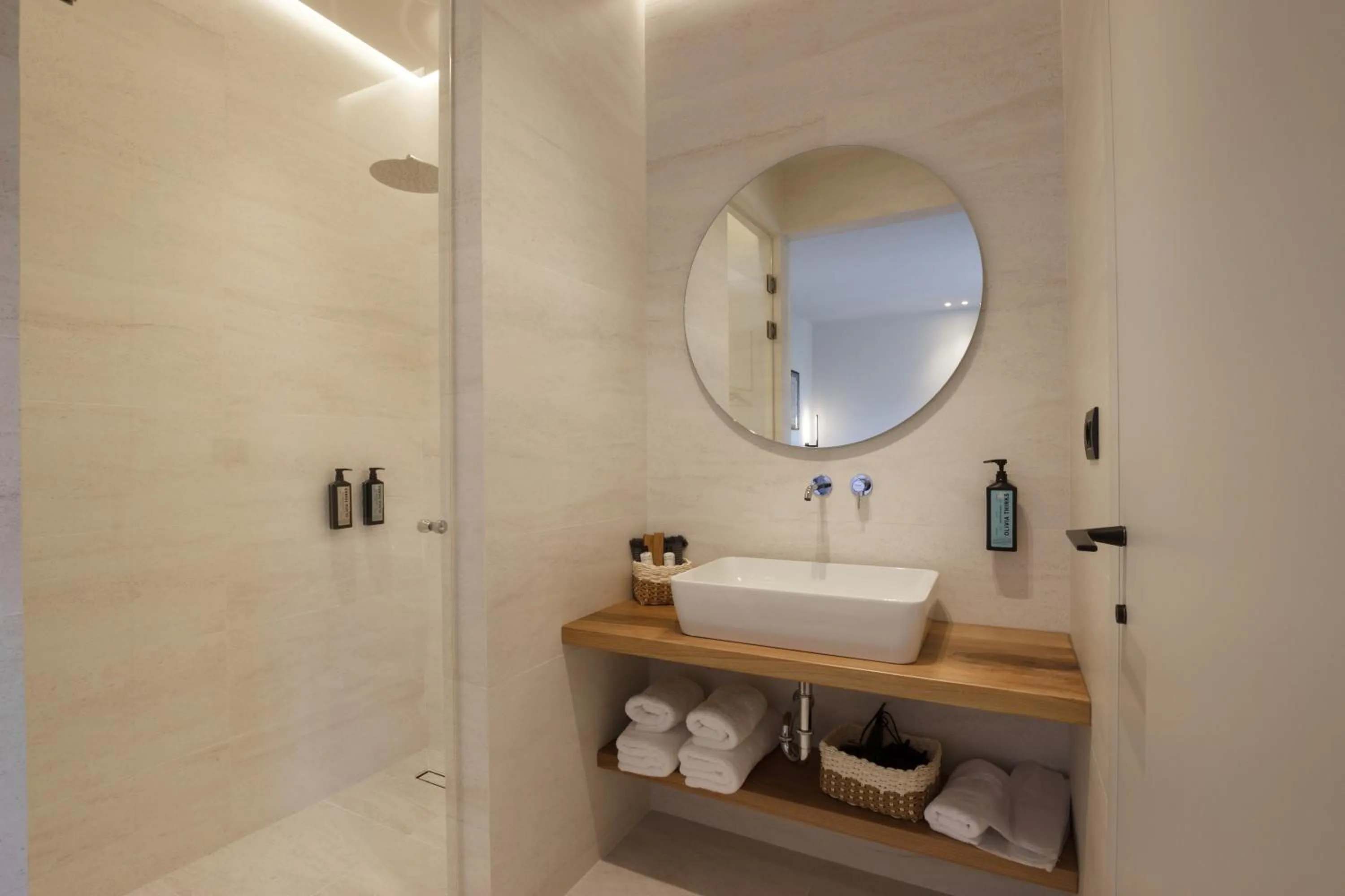 Stitch&Stone Suites
