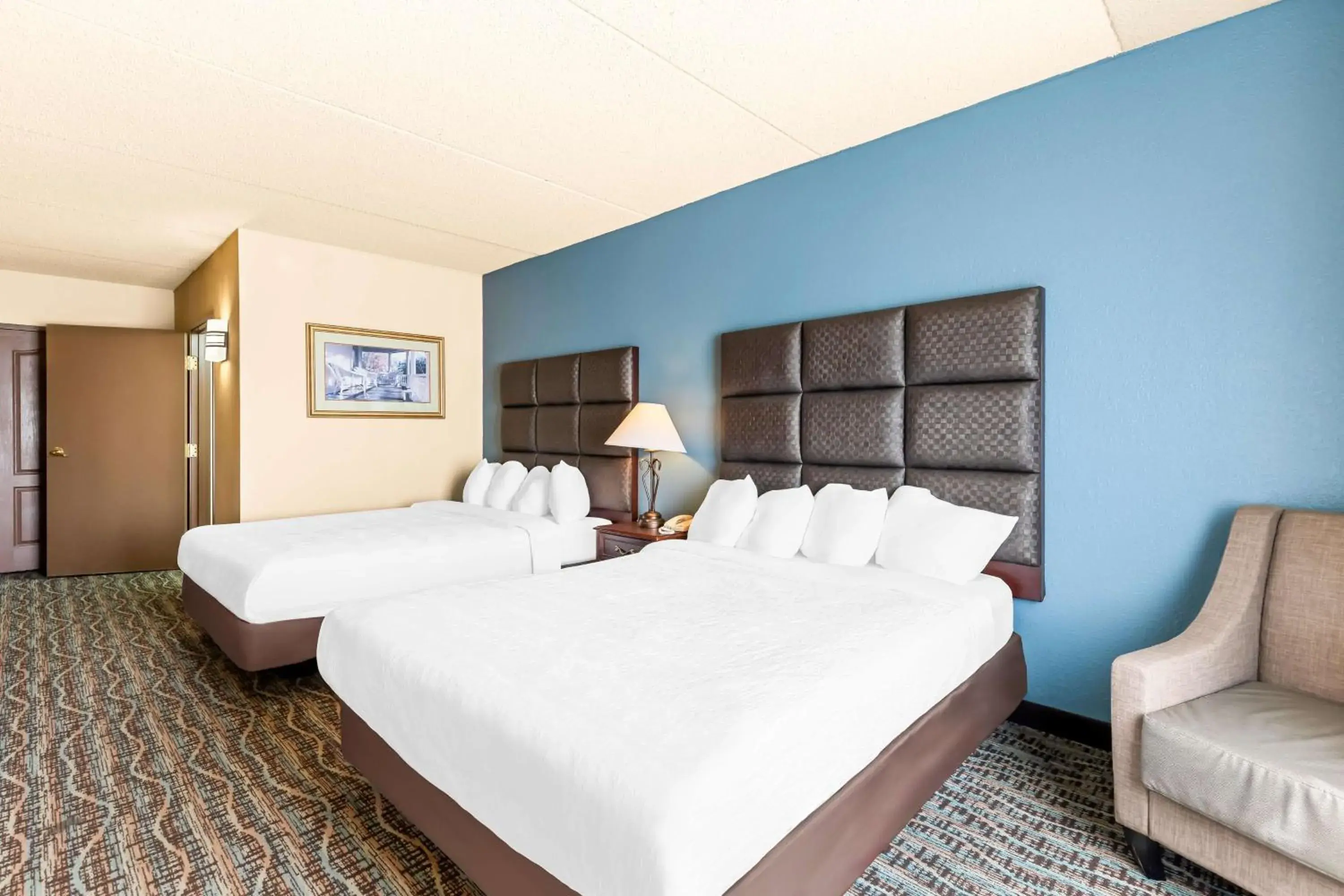 Bedroom, Bed in Best Western Holiday Manor Bedroom, Bed in Best Western Holiday Manor