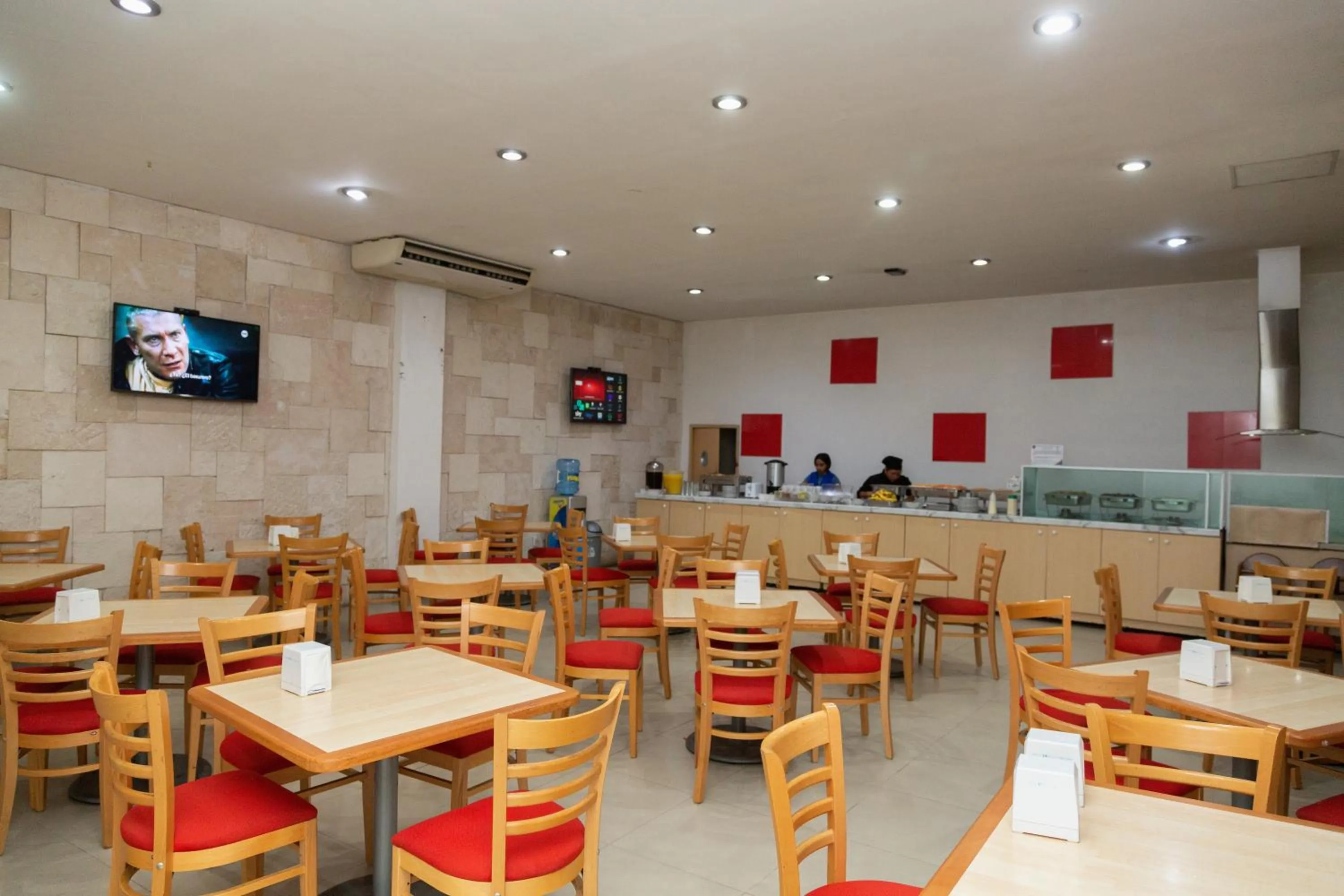 Restaurant/places to eat in Premier Inn Tuxtla