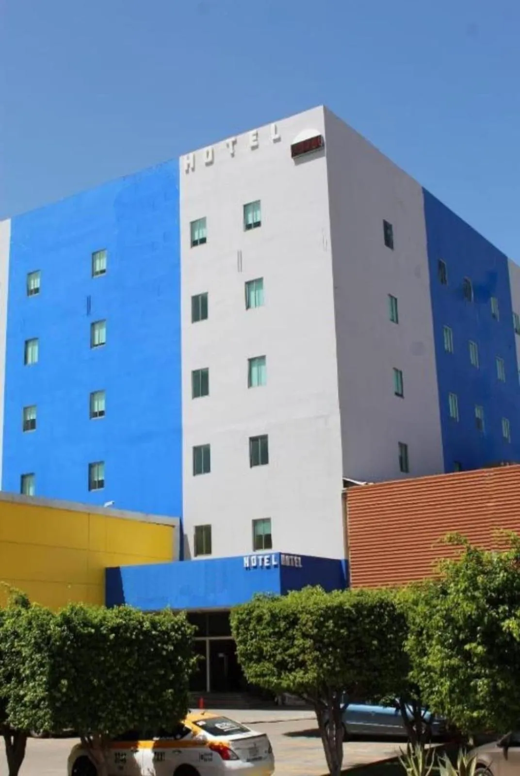 Property building in Premier Inn Tuxtla