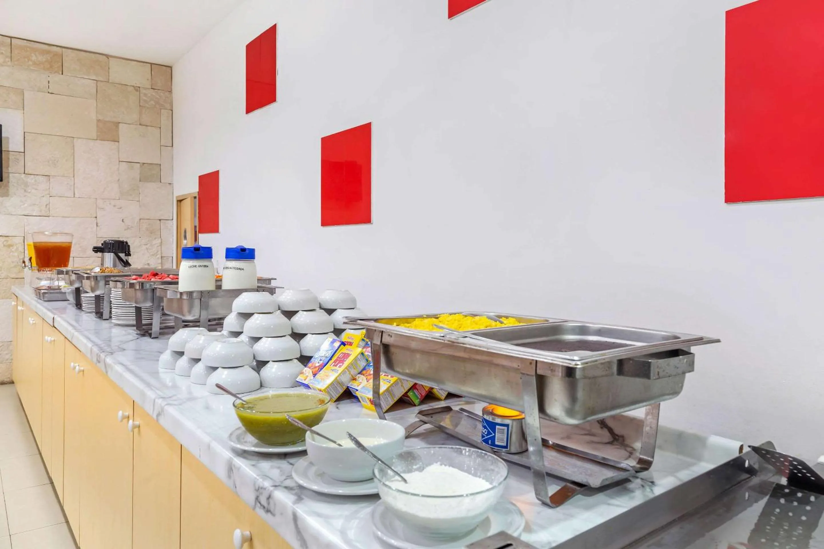 Restaurant/places to eat in Premier Inn Tuxtla