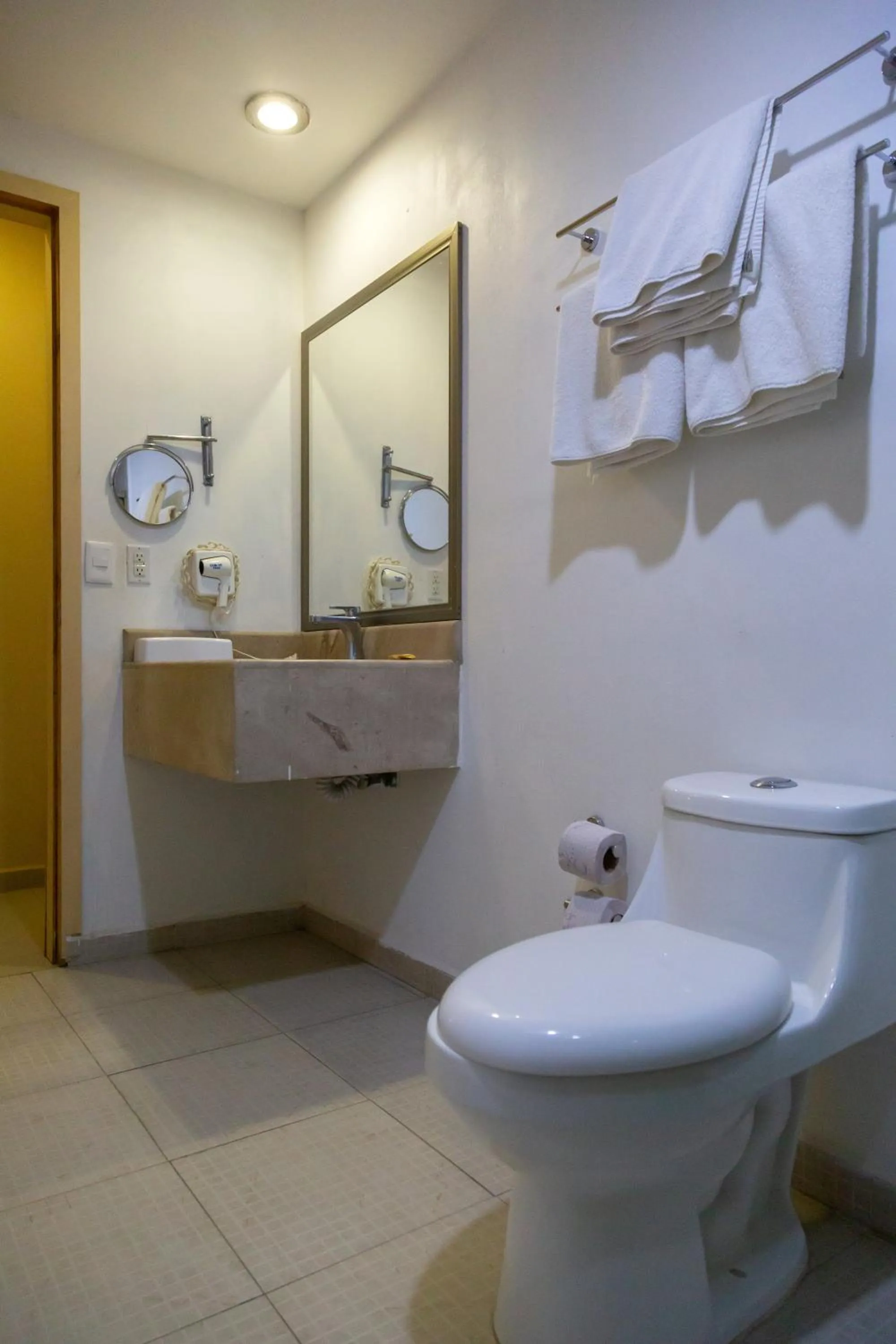 Bathroom in Premier Inn Tuxtla