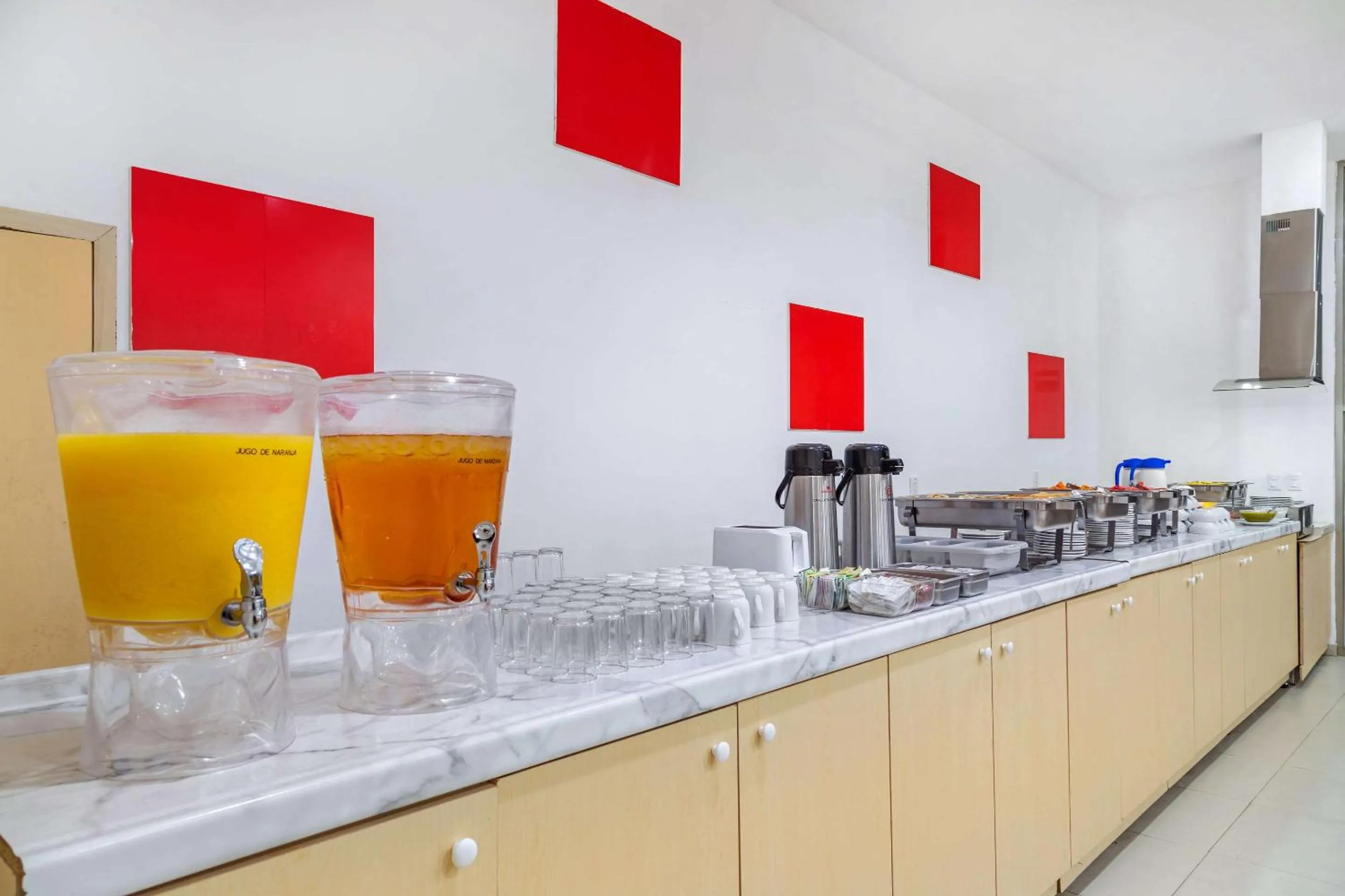 Restaurant/places to eat in Premier Inn Tuxtla