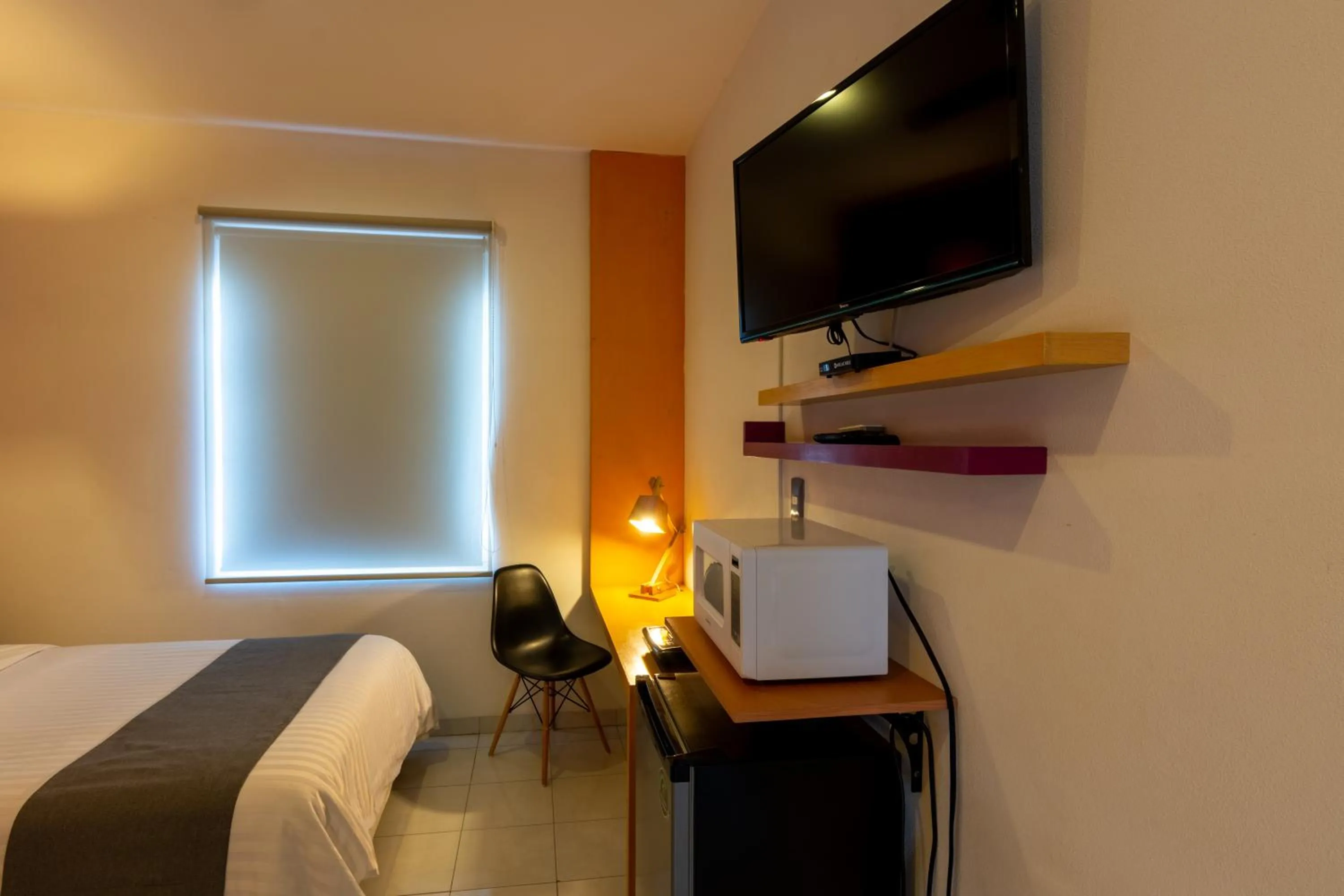 Photo of the whole room, Bed in Hotel México Inn Express