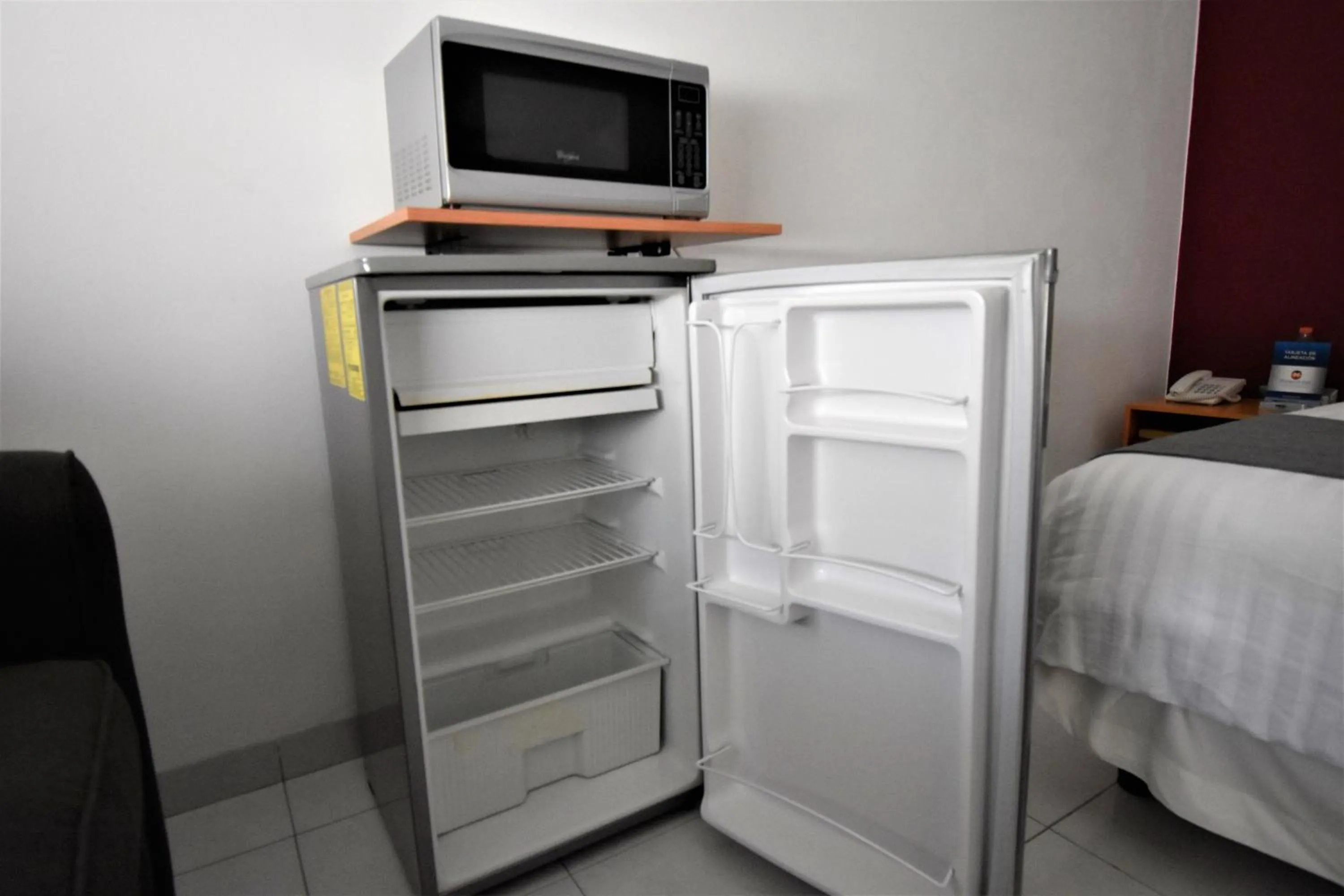 Photo of the whole room, Bed in Hotel México Inn Express