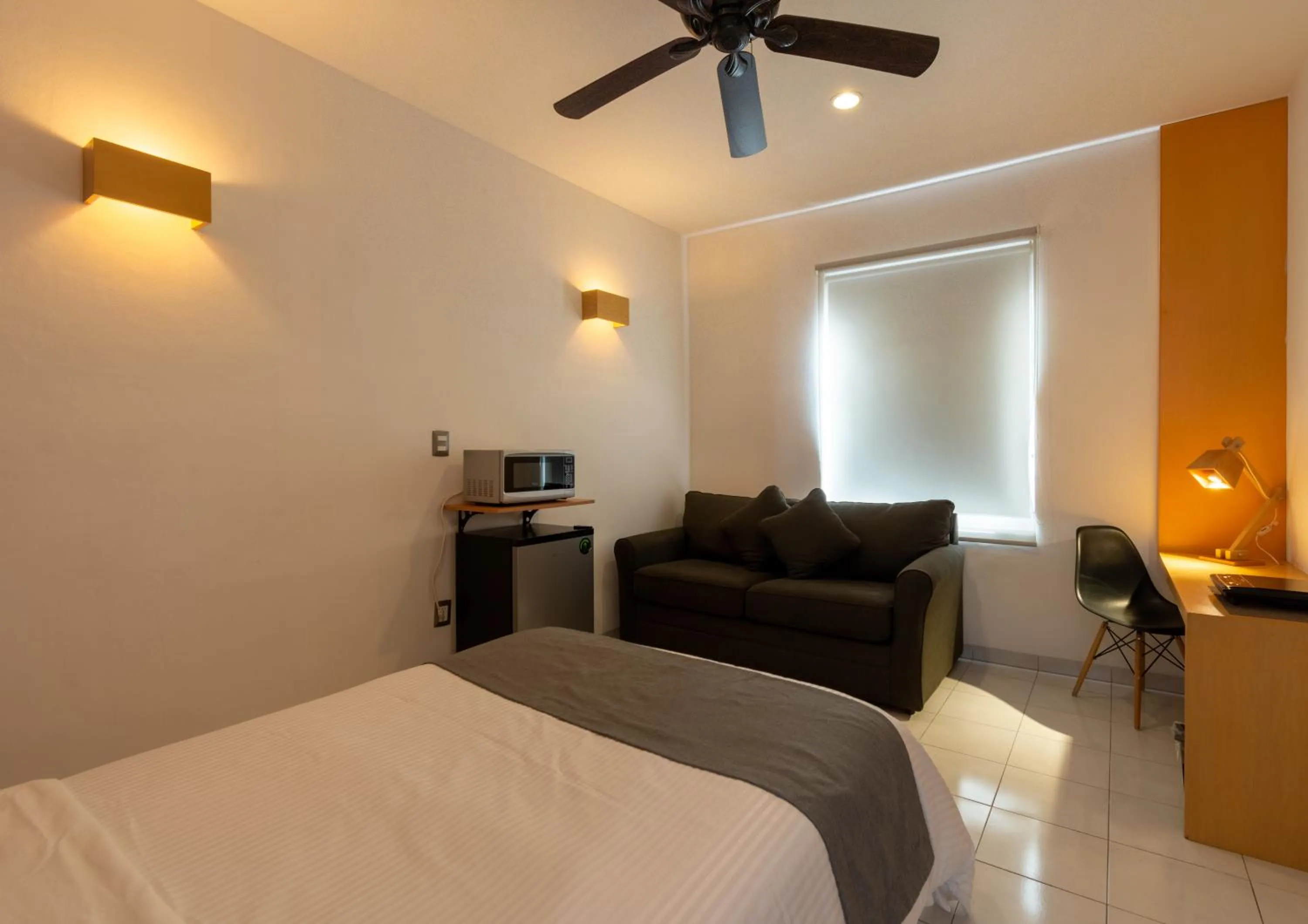 Photo of the whole room, Bed in Hotel México Inn Express